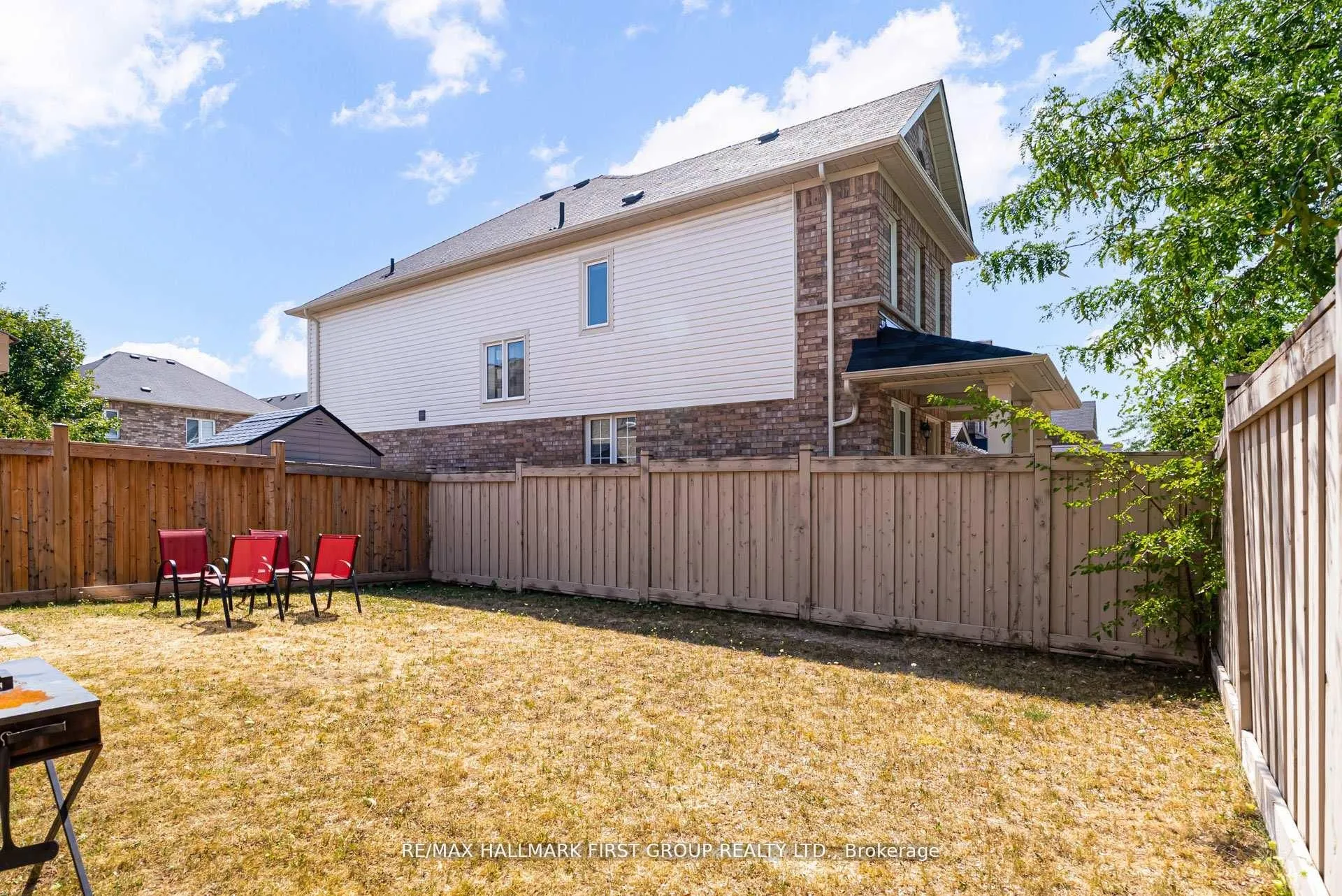 35 Elliottglen Drive