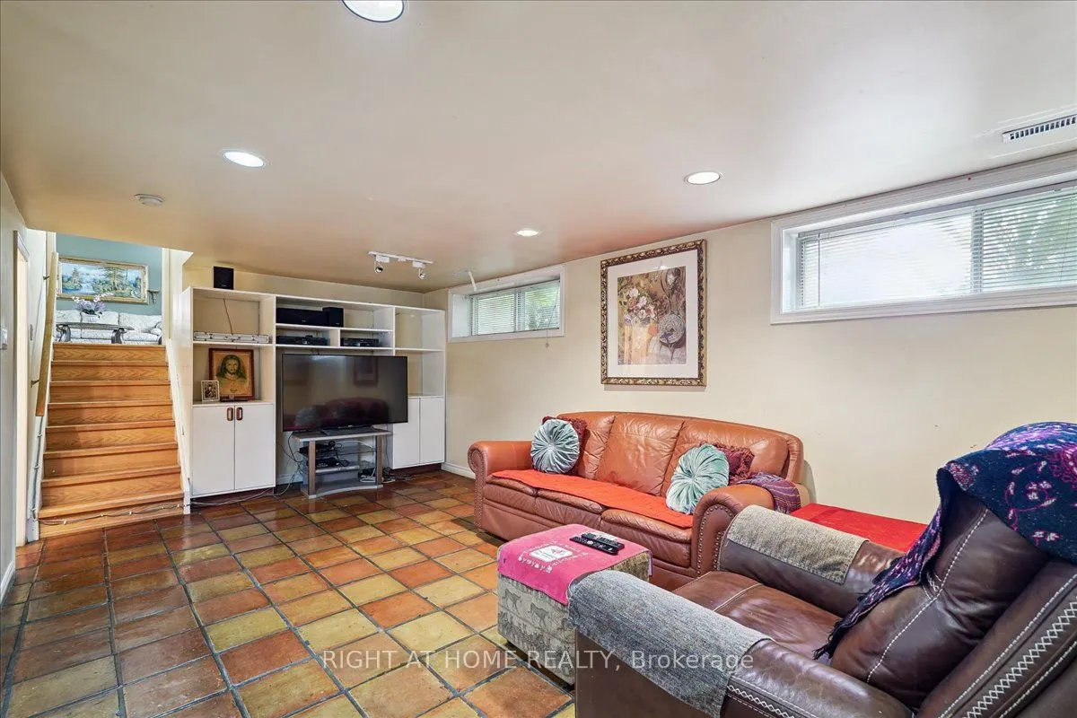 1 Sealstone Terrace