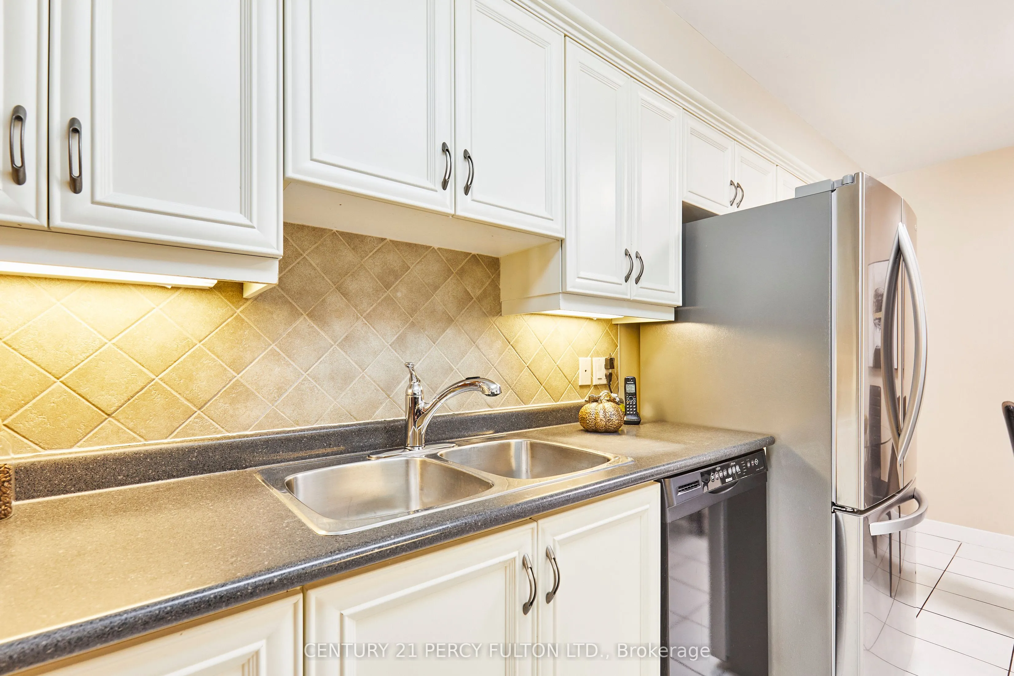 48 Nabob Crescent