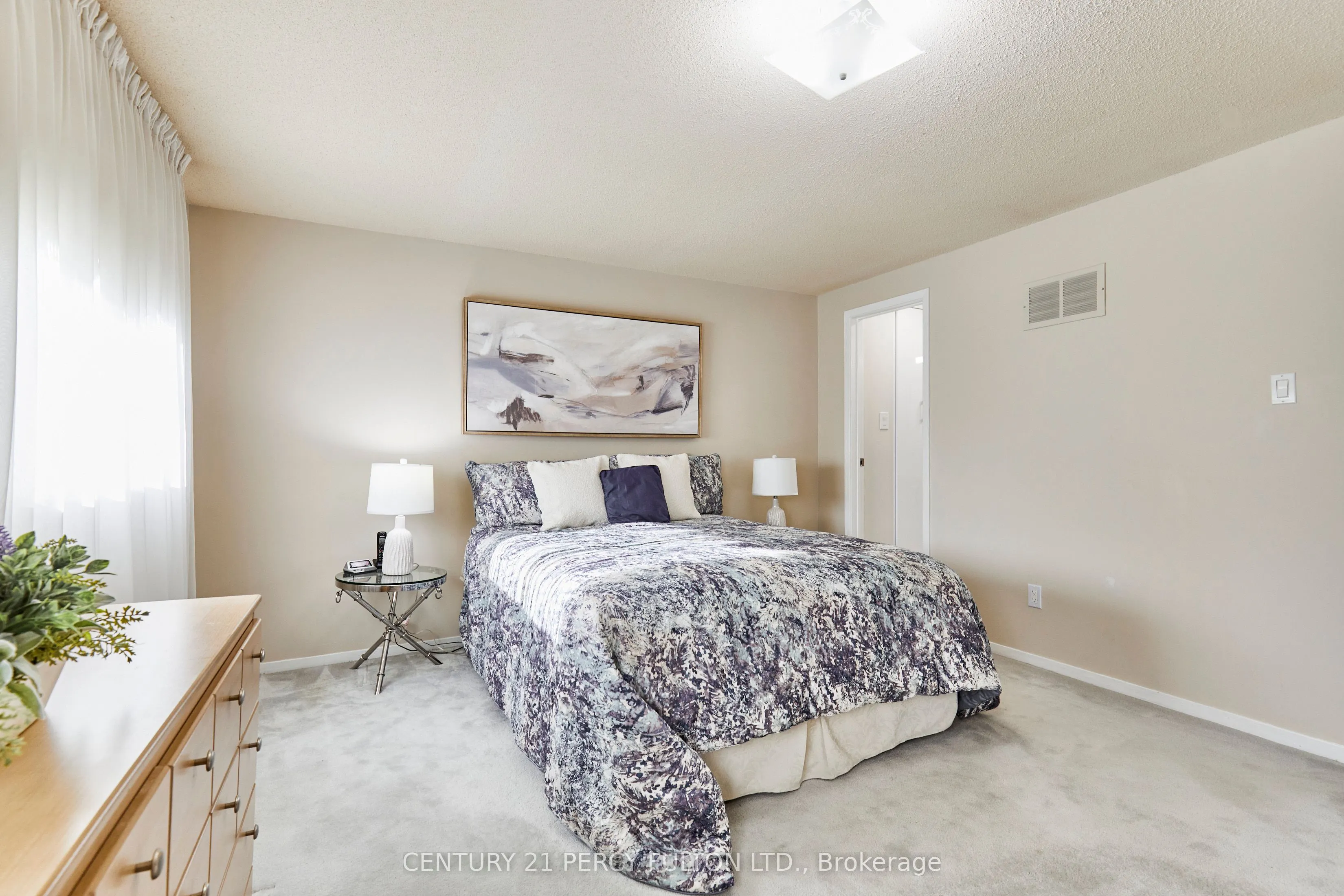 48 Nabob Crescent
