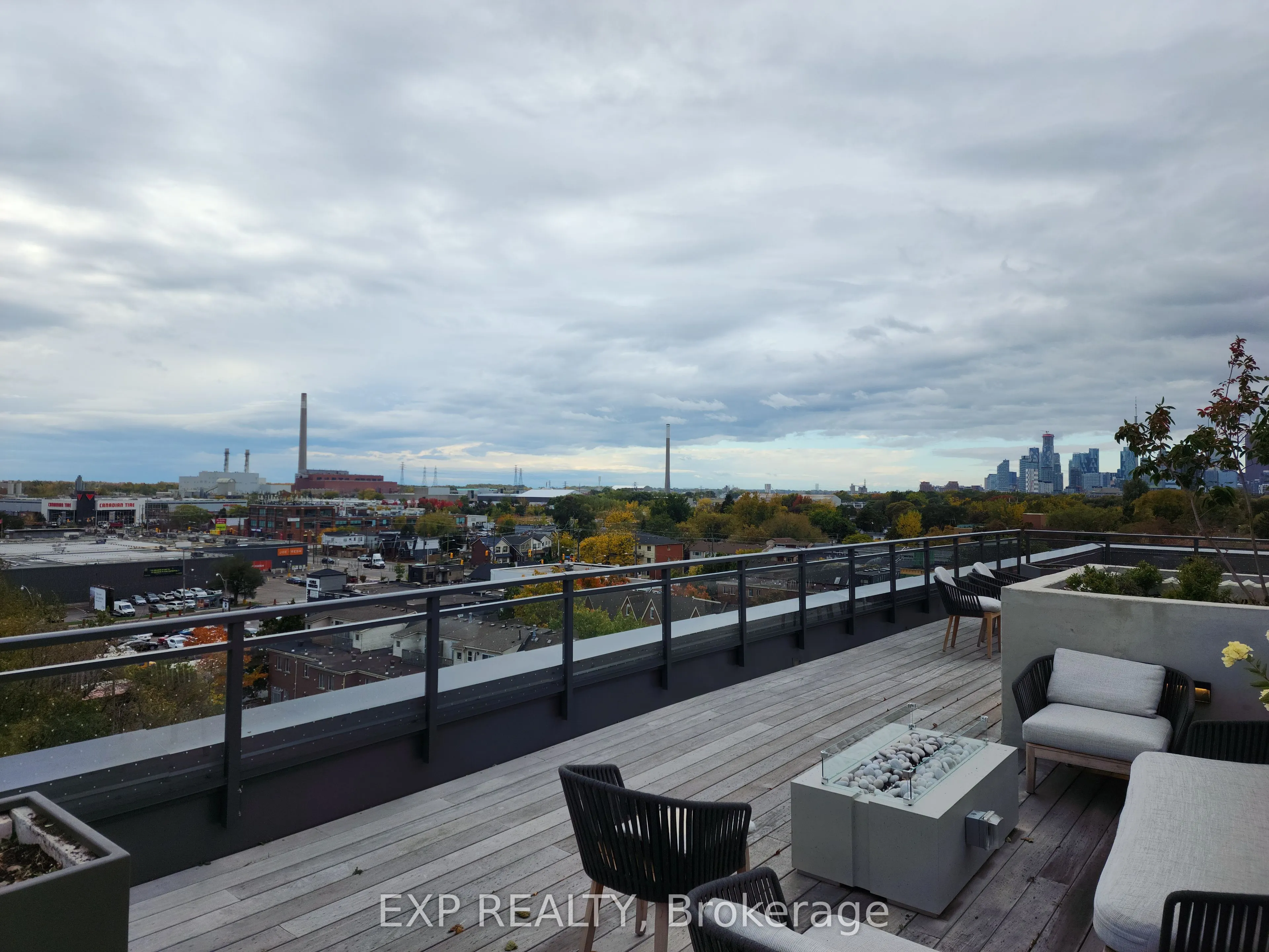1285 Queen Street E, #211