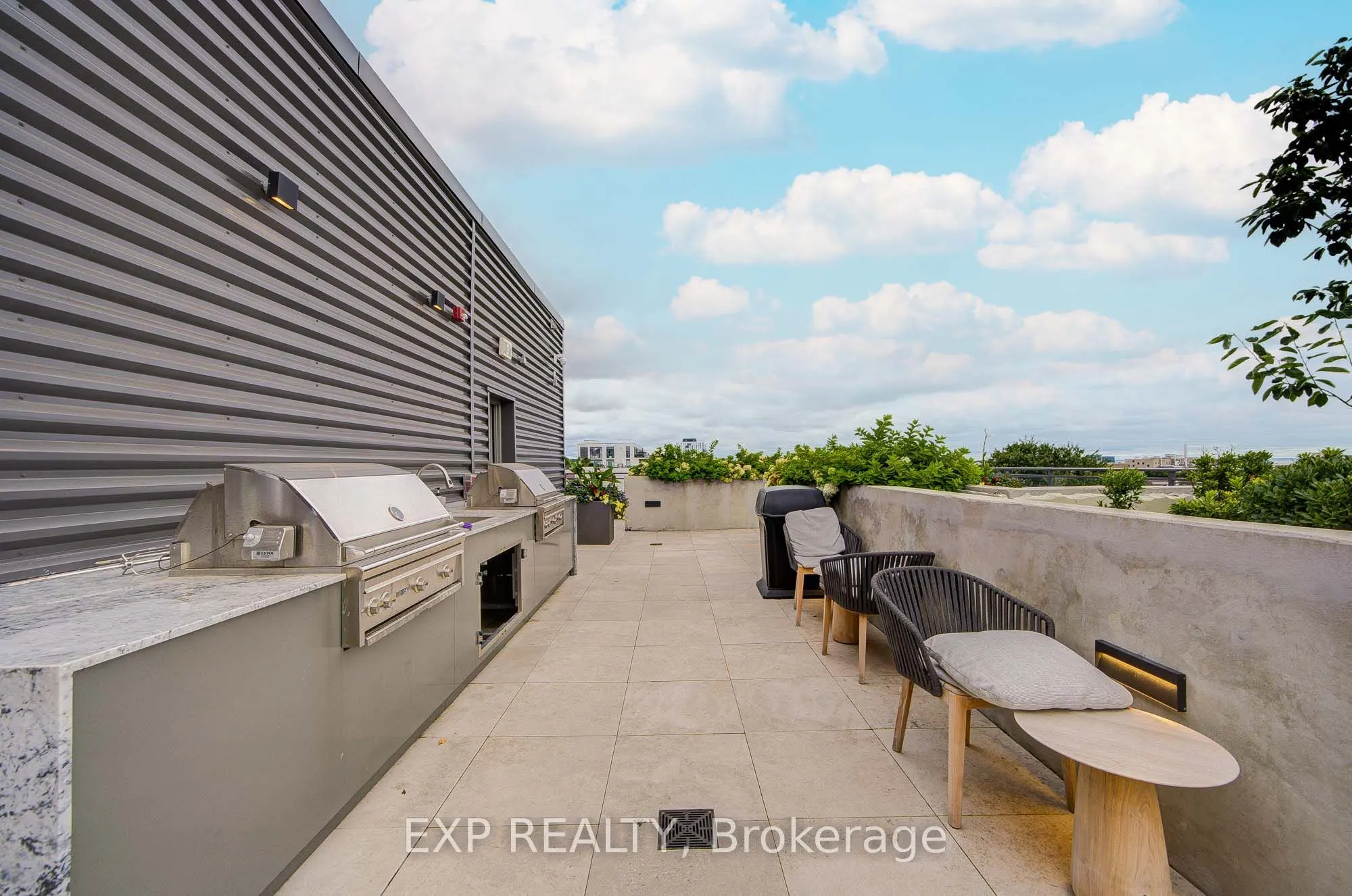 1285 Queen Street E, #211
