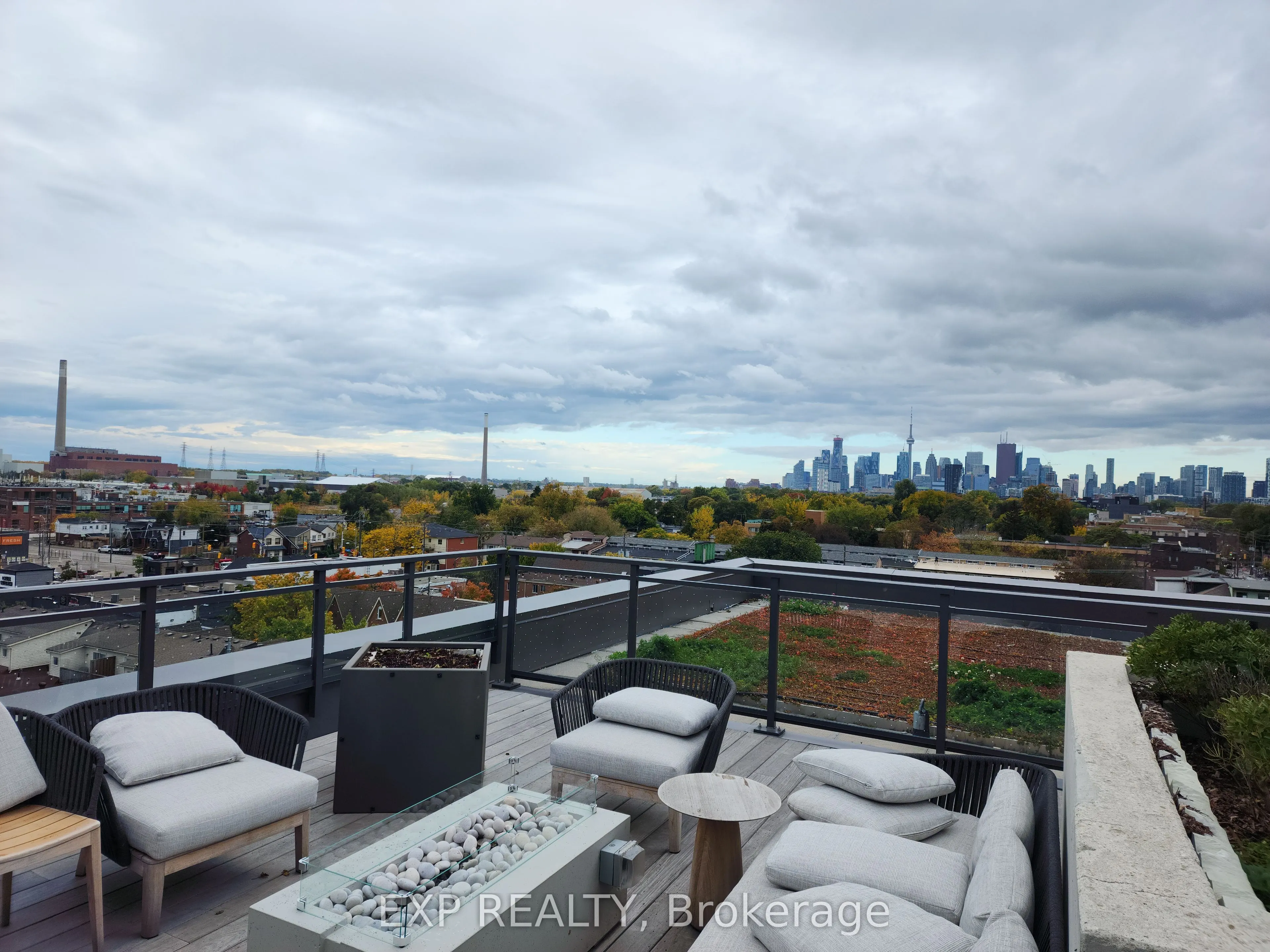 1285 Queen Street E, #211