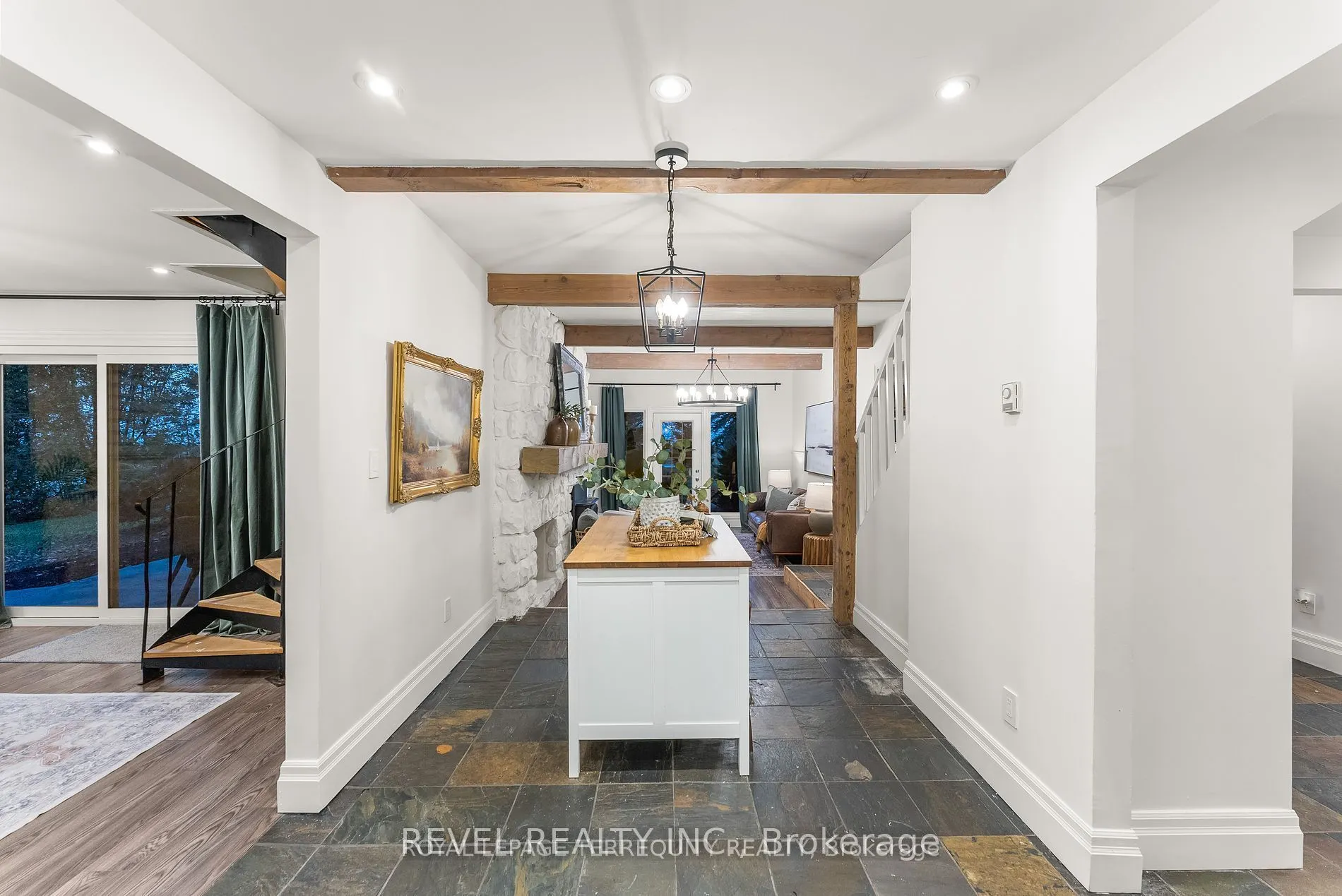 2352 Concession Rd 8
