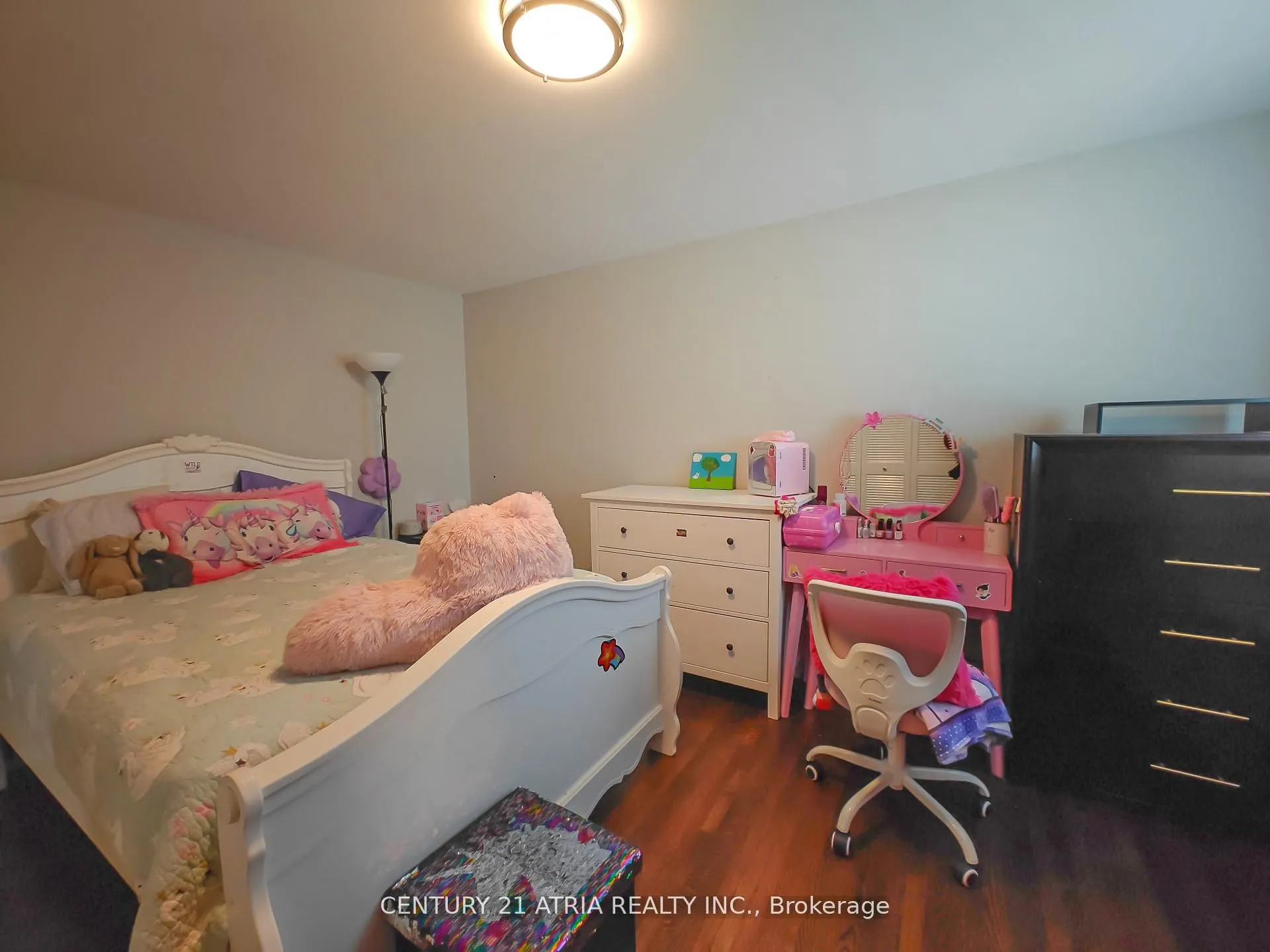 76 Livingston Road