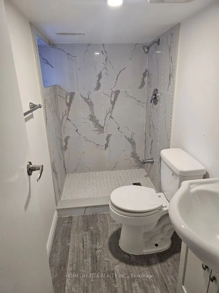23 Albany Street, #1