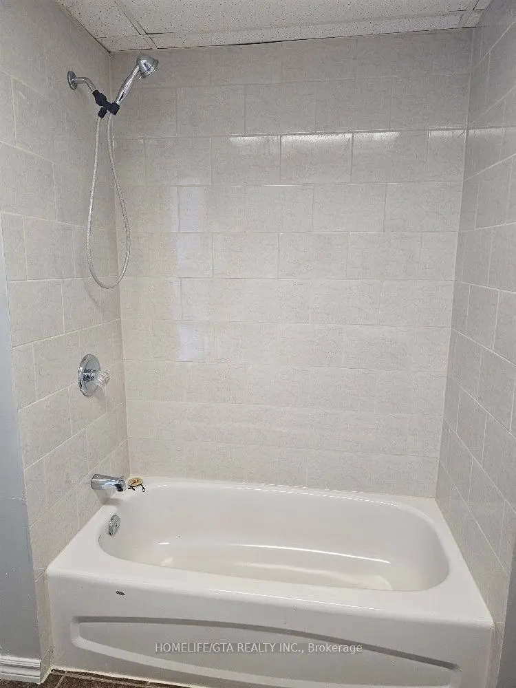 23 Albany Street, #1