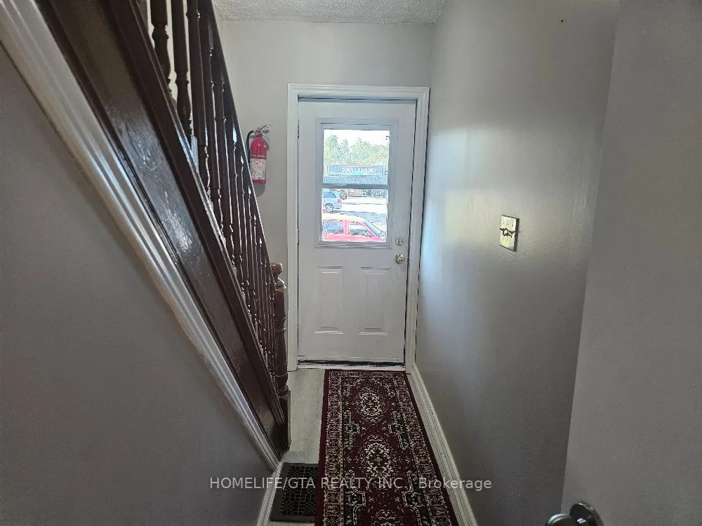 23 Albany Street, #1