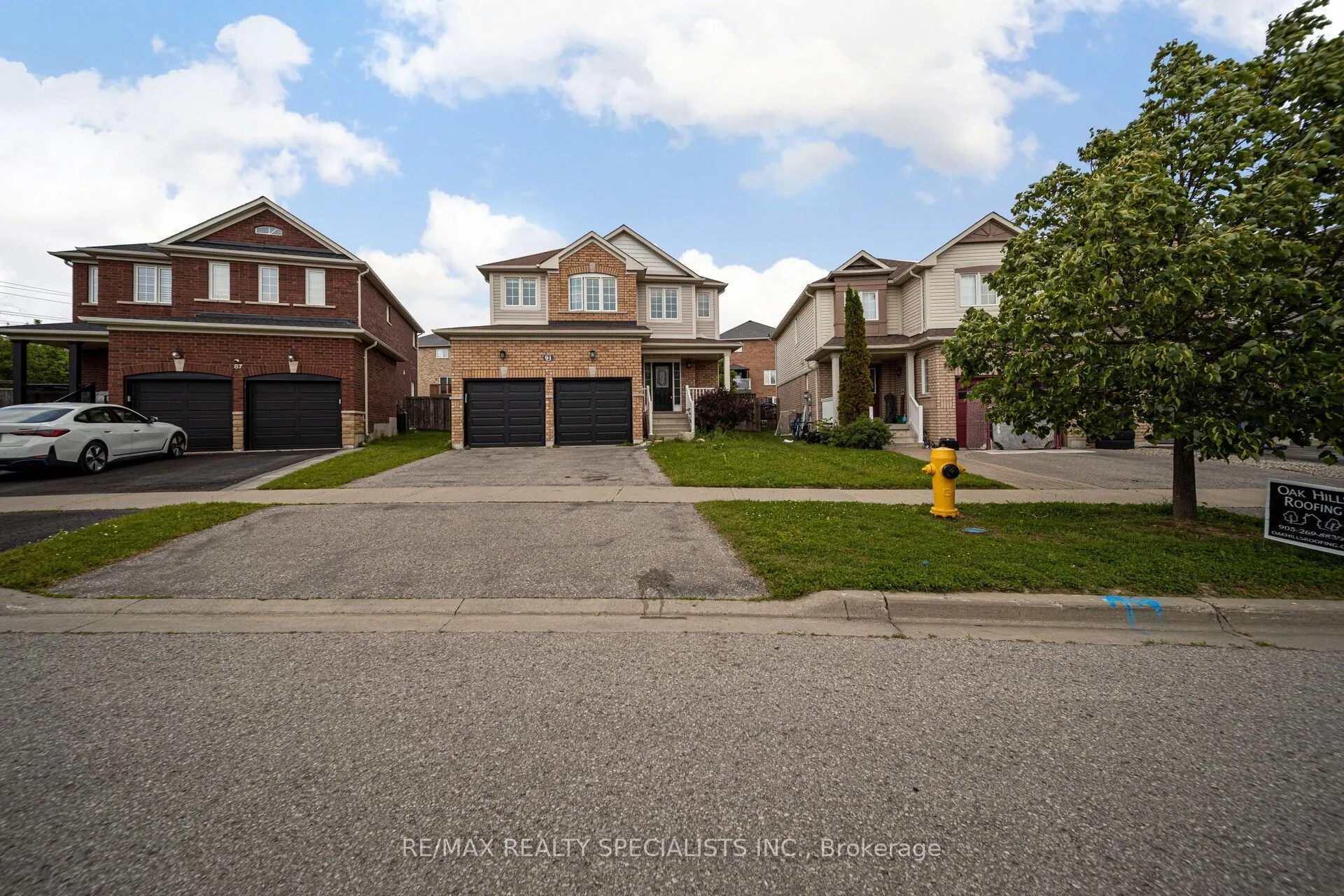 91 Laprade Square