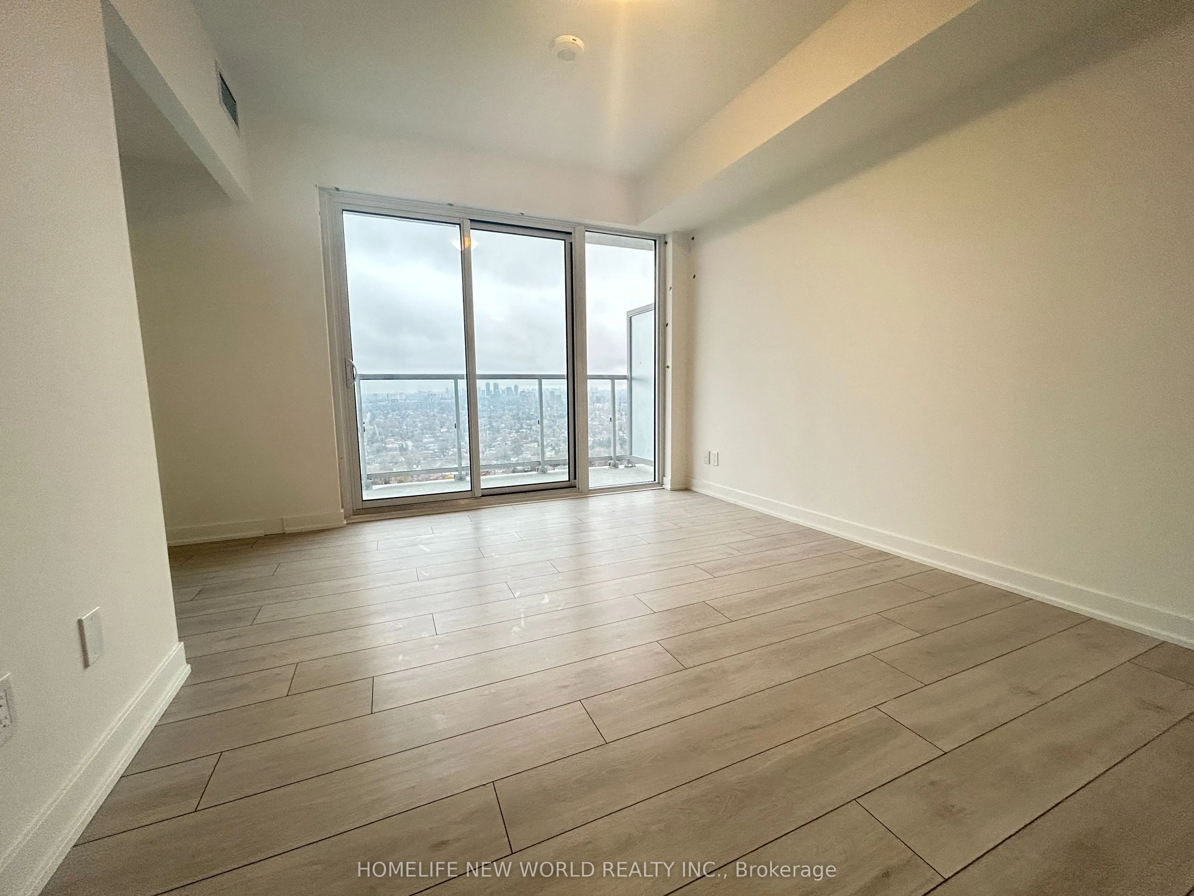 2033 kennedy Road S, #1711