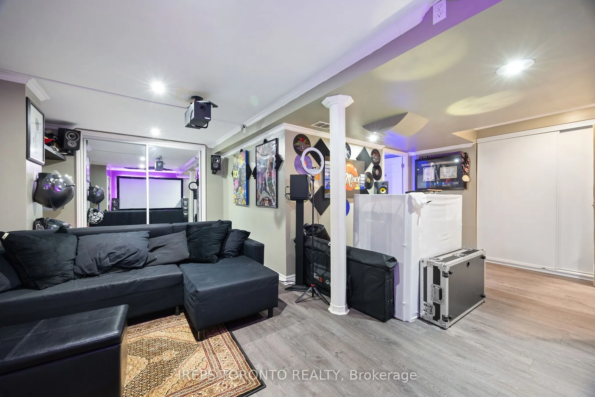 2 Whitewater Street