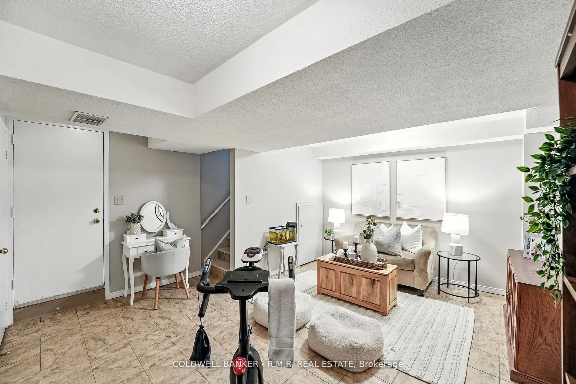 1801 Nichol Avenue, #14