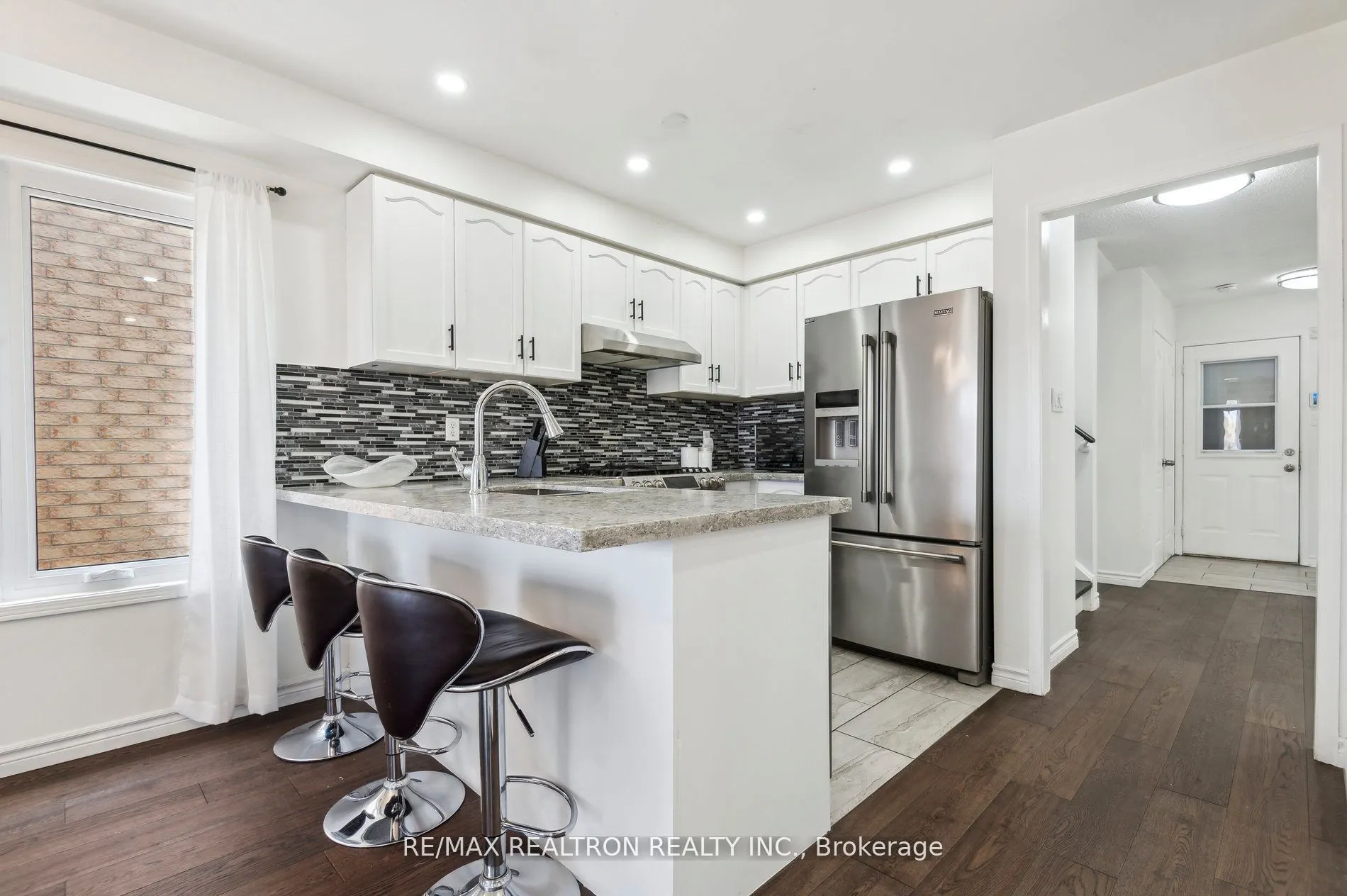 1152 Gossamer Drive
