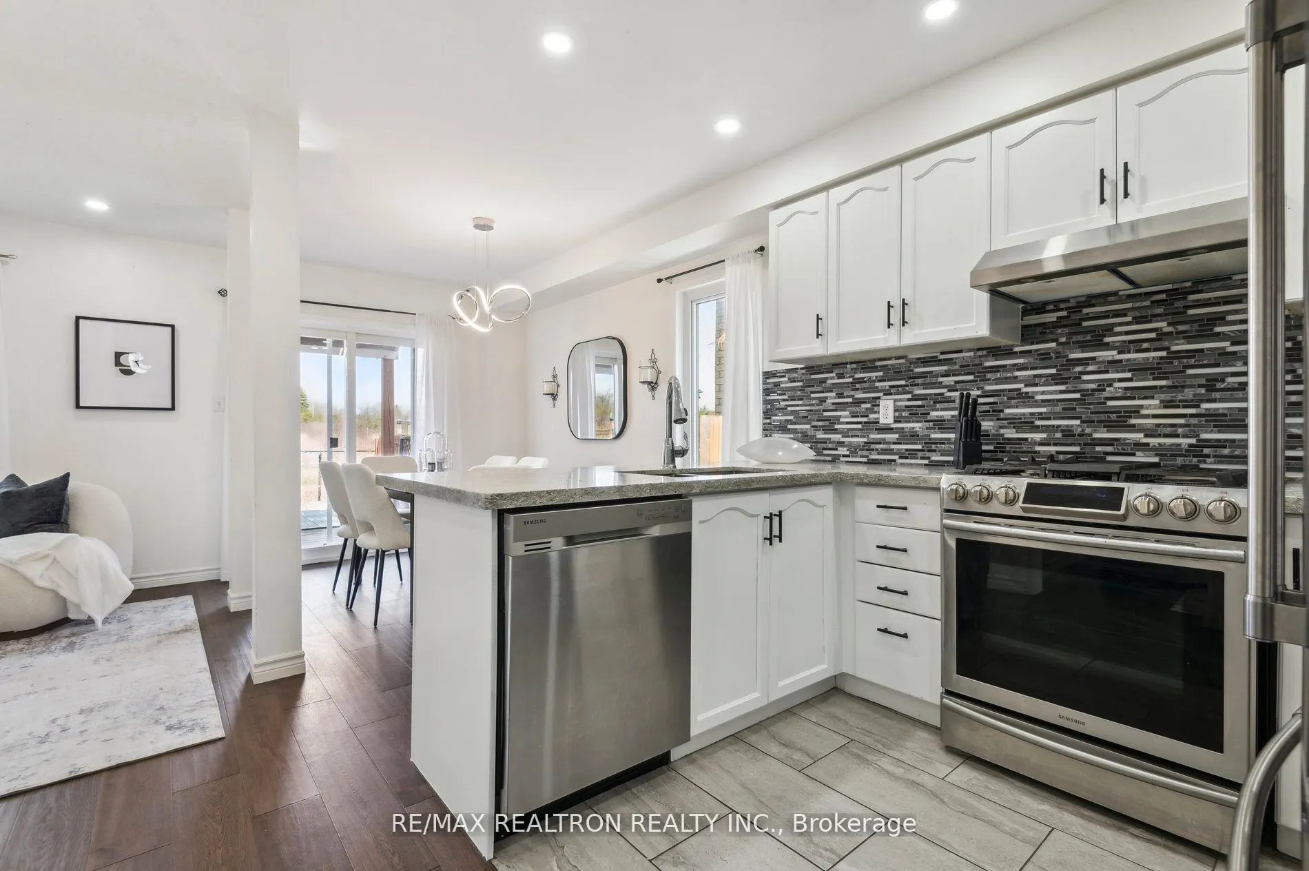 1152 Gossamer Drive