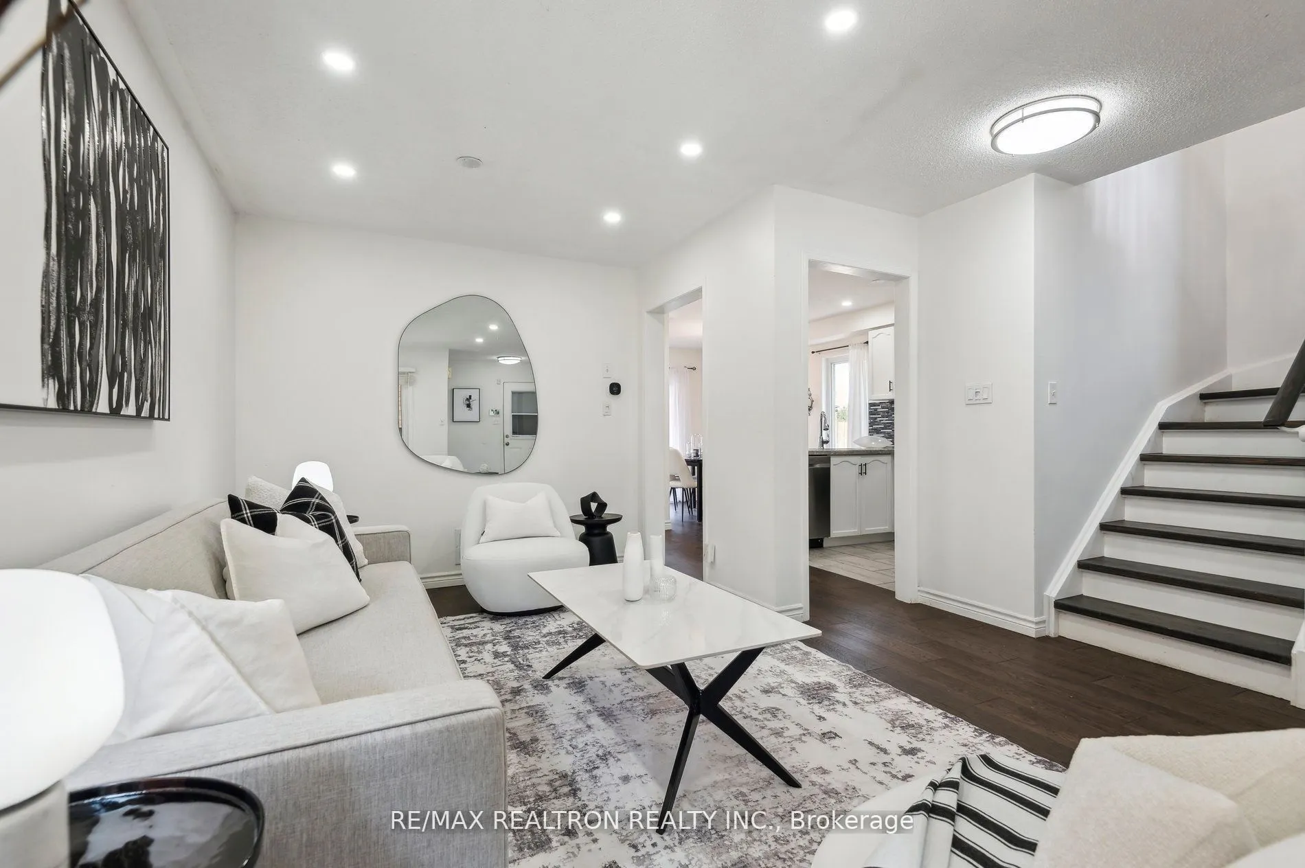 1152 Gossamer Drive