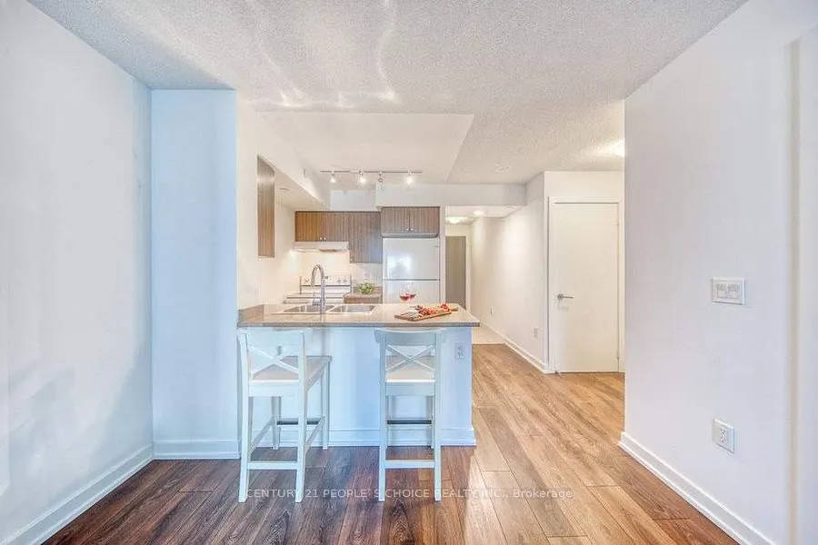 1346 Danforth Road, #401