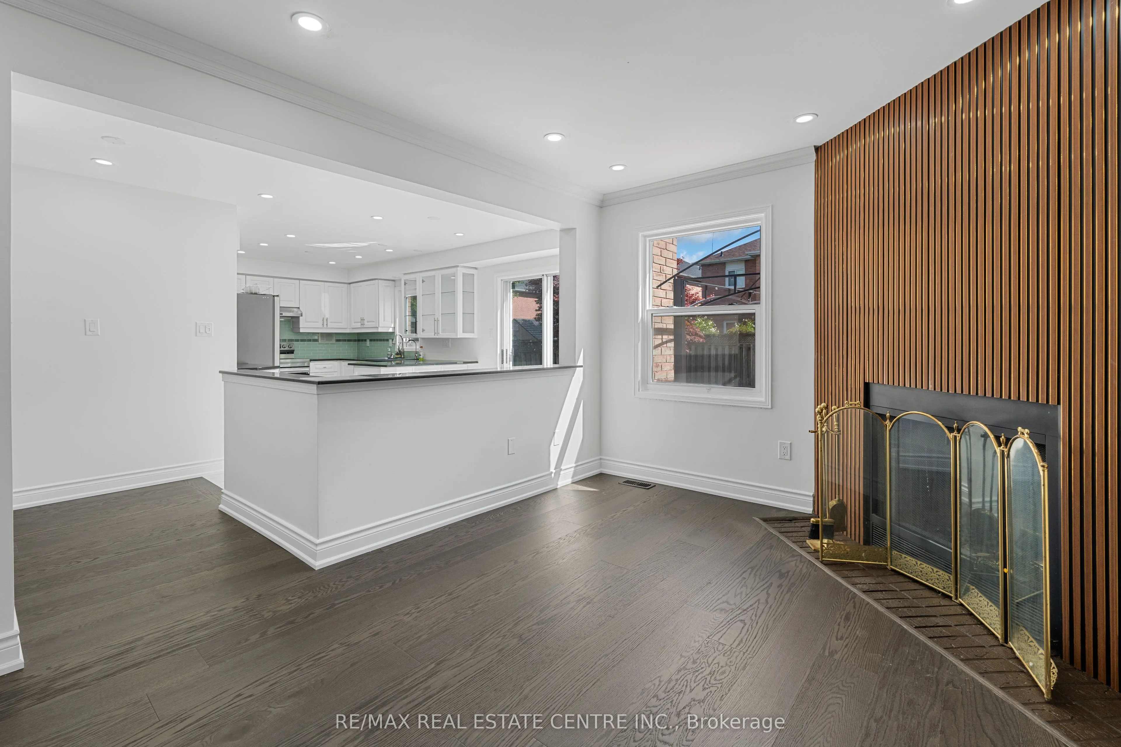 42 Howes Street