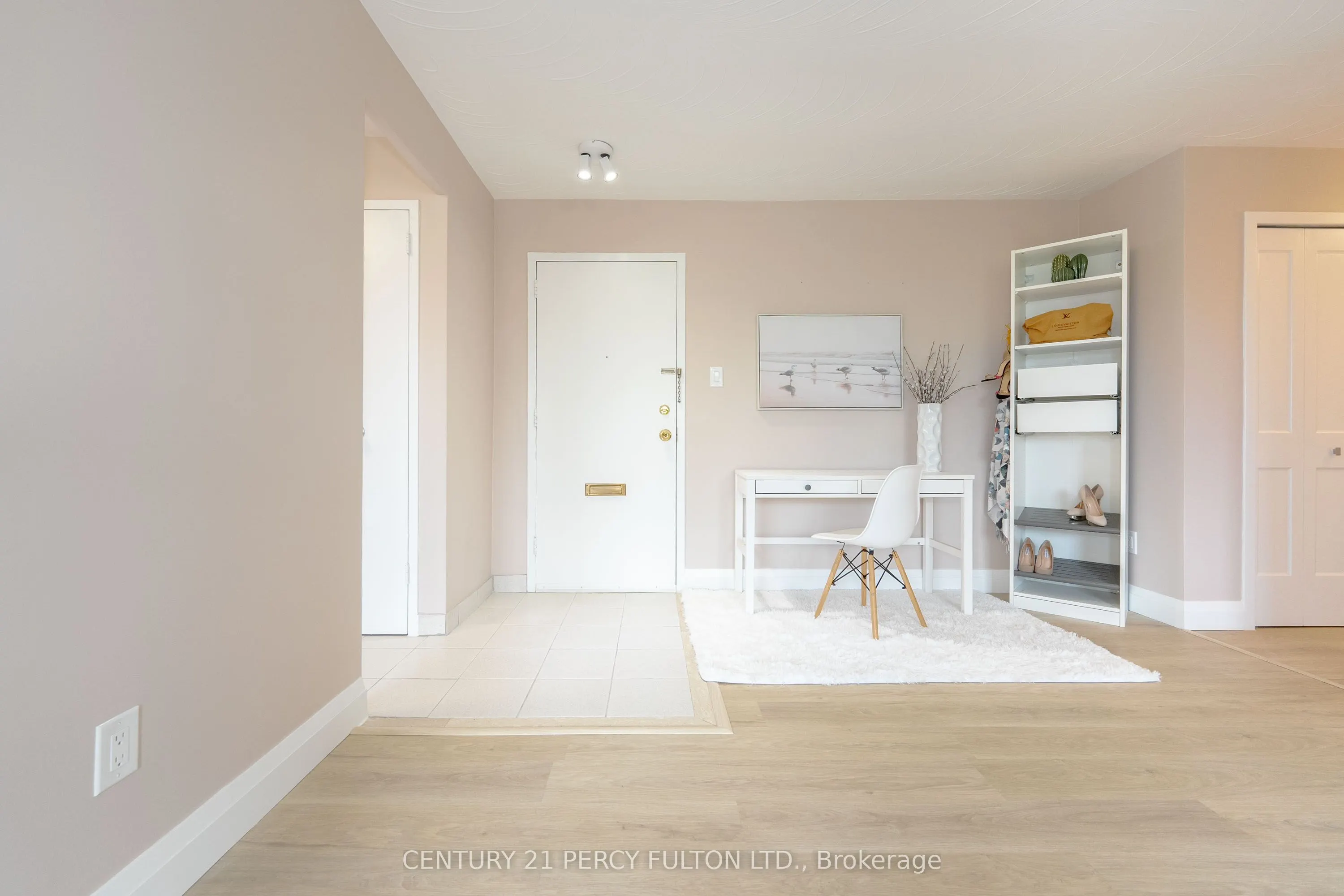 800 Kennedy Road, #212