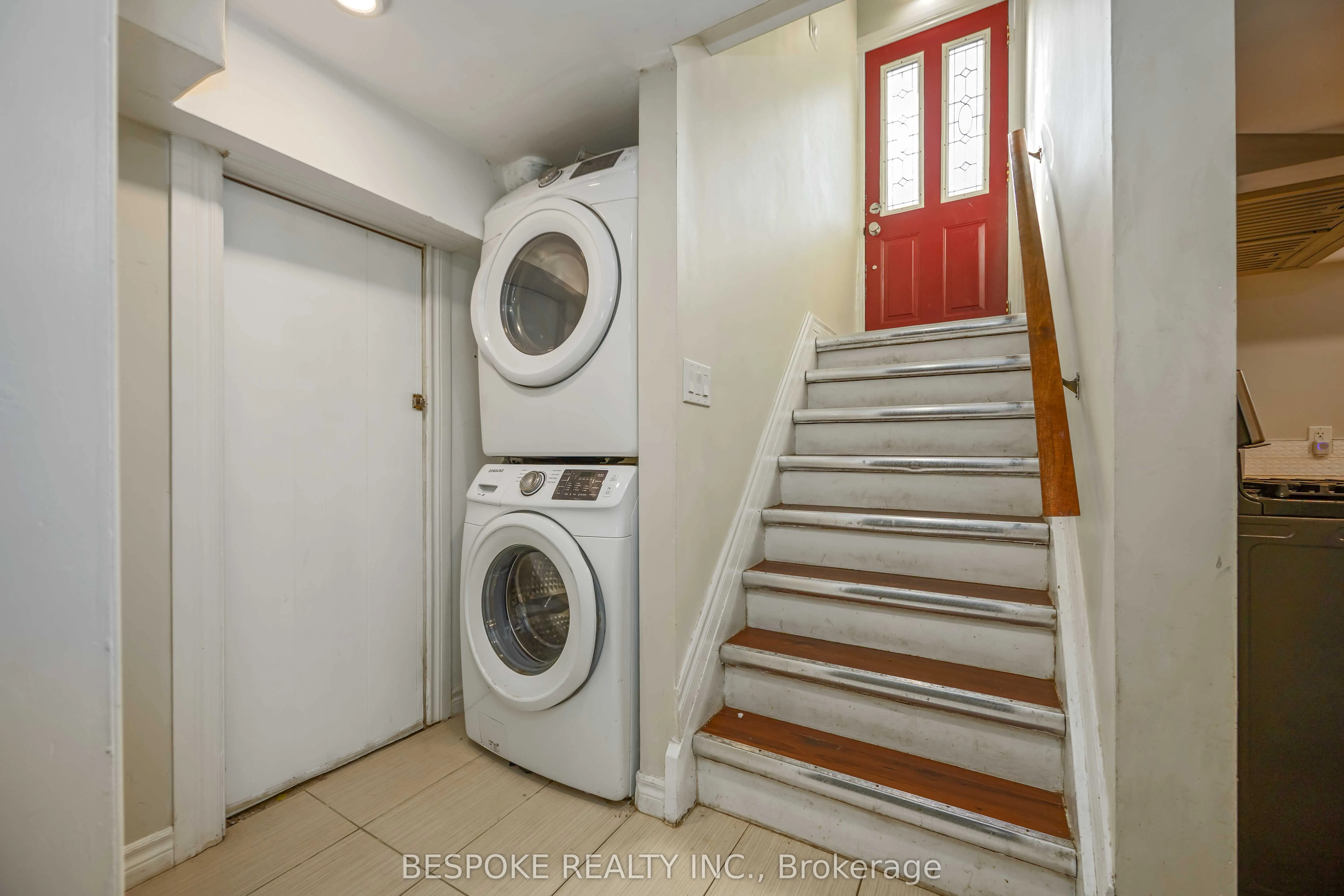 300 Cadillac Avenue S, #Lower