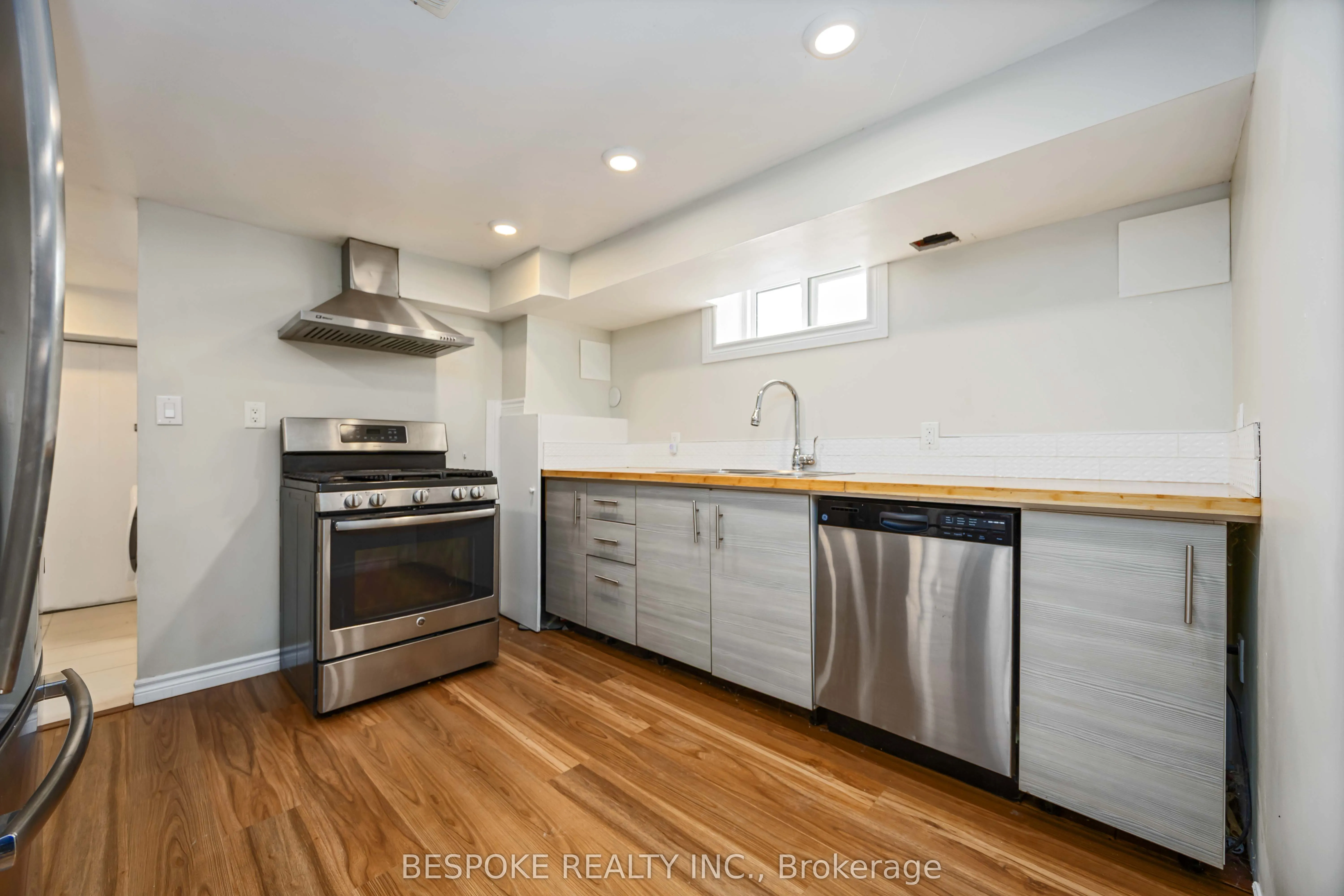 300 Cadillac Avenue S, #Lower