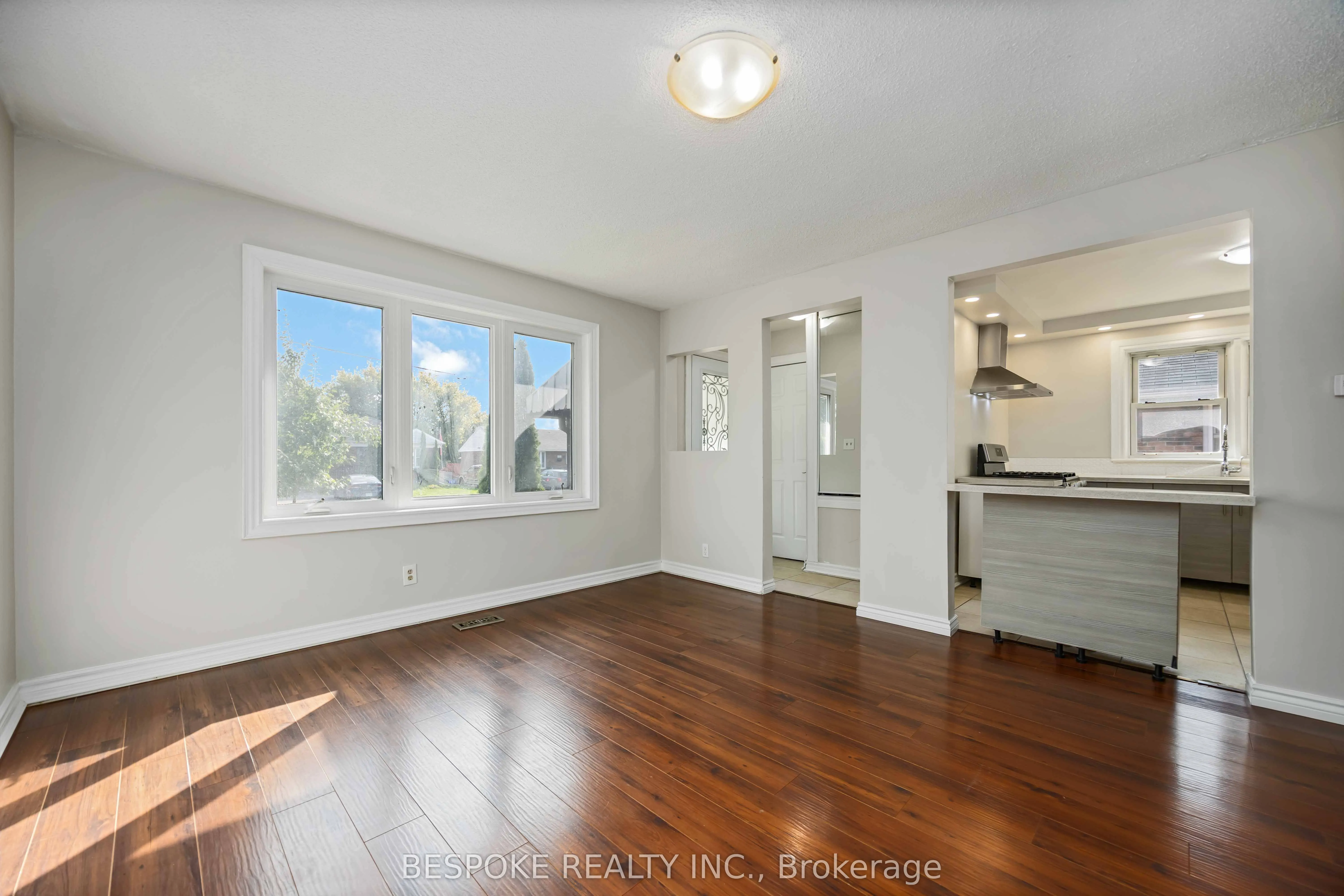 300 Cadillac Avenue S, #Upper