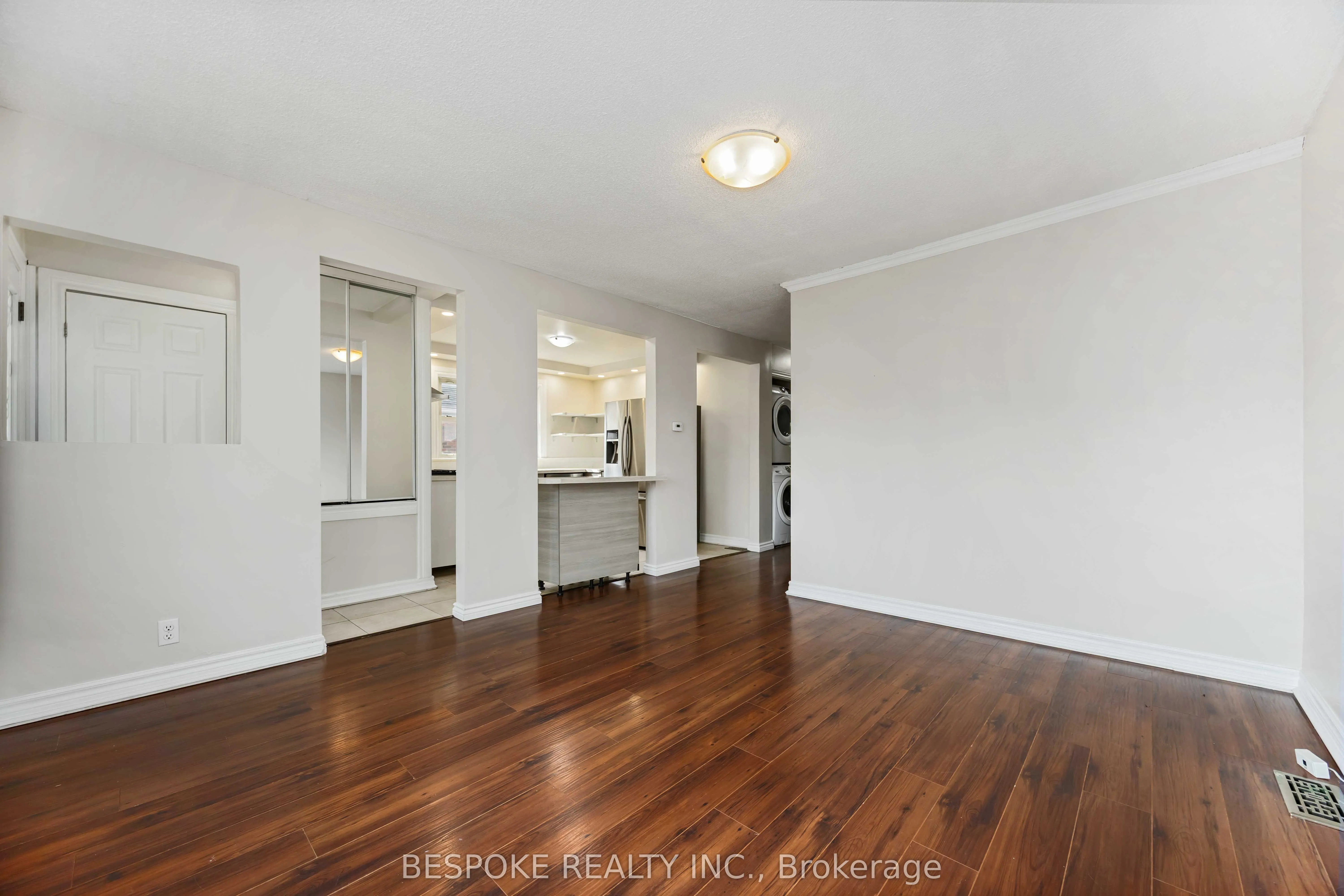 300 Cadillac Avenue S, #Upper