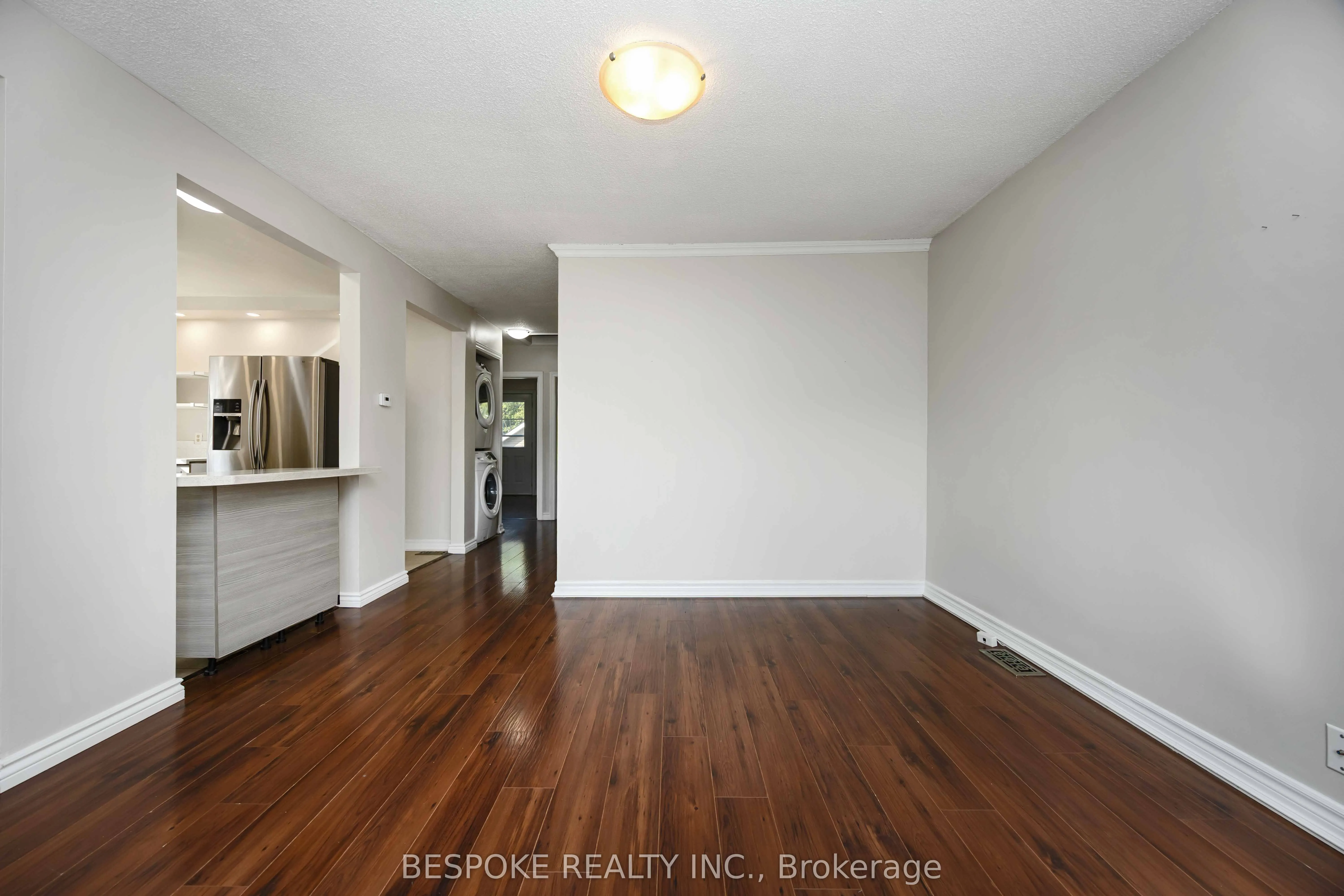 300 Cadillac Avenue S, #Upper