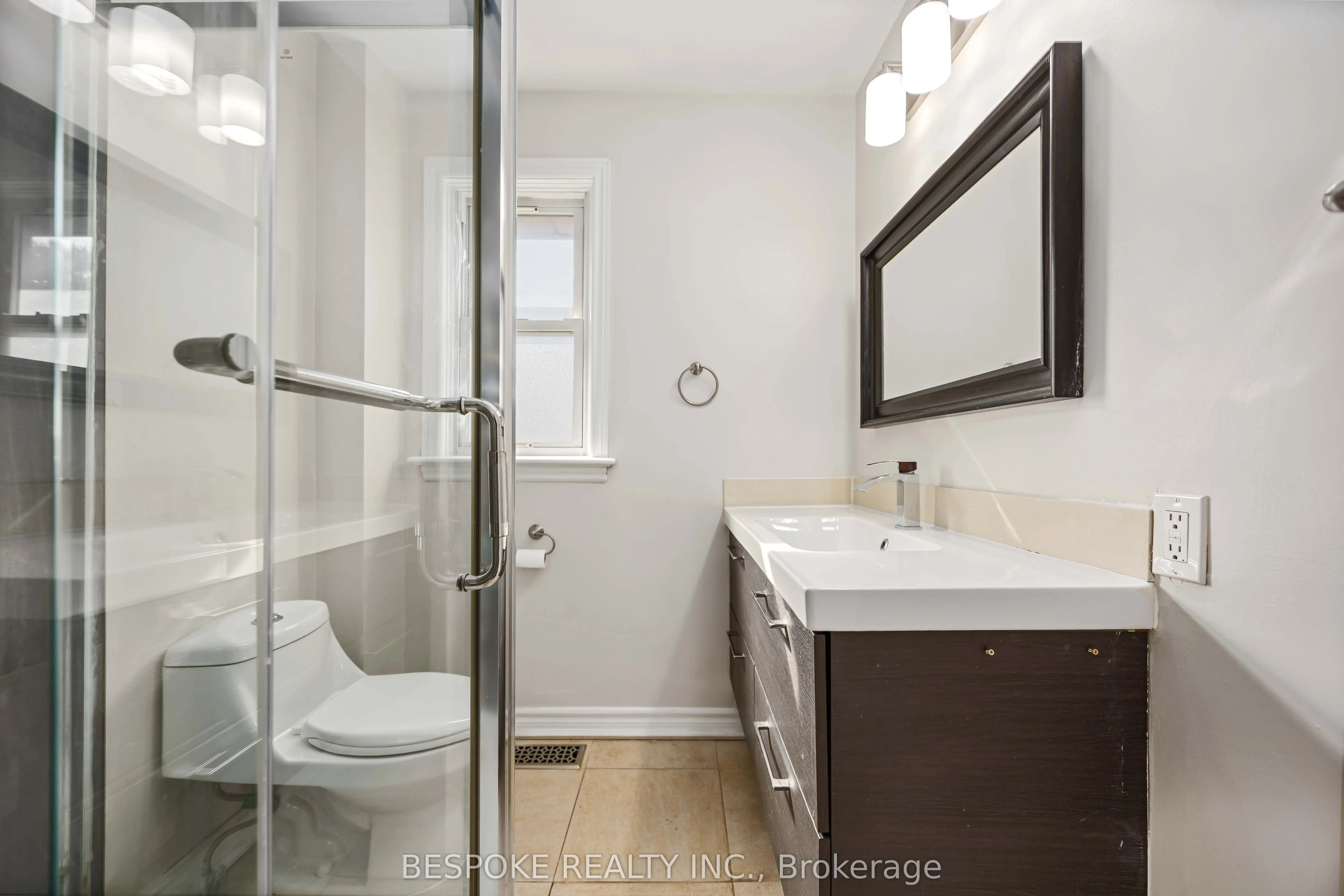 300 Cadillac Avenue S, #Upper