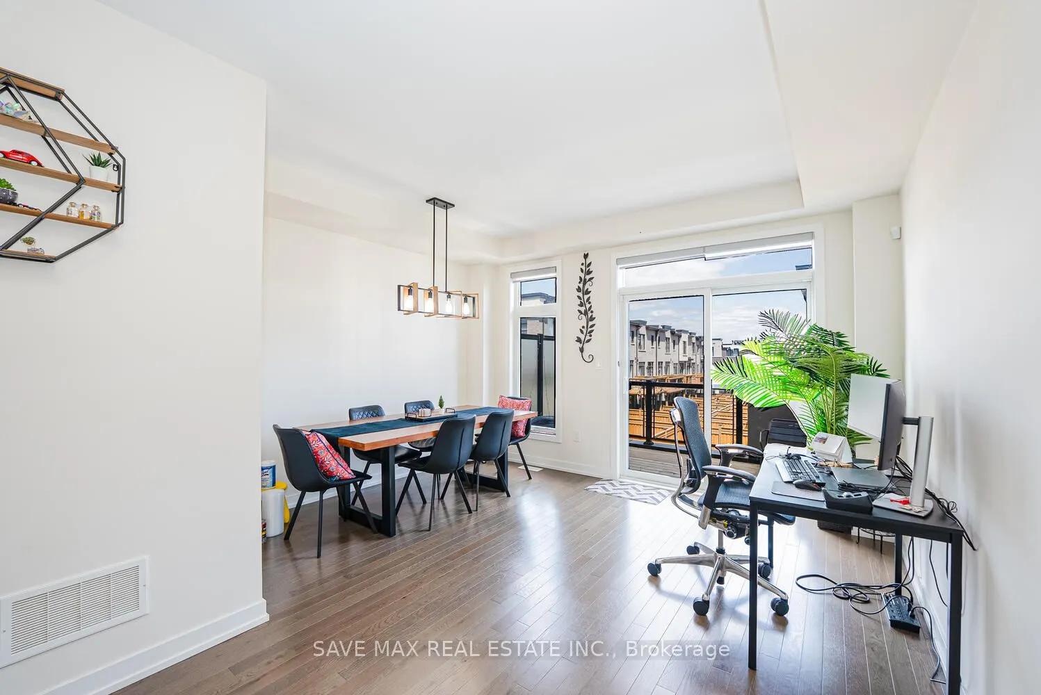 2638 Castlegate Crossing