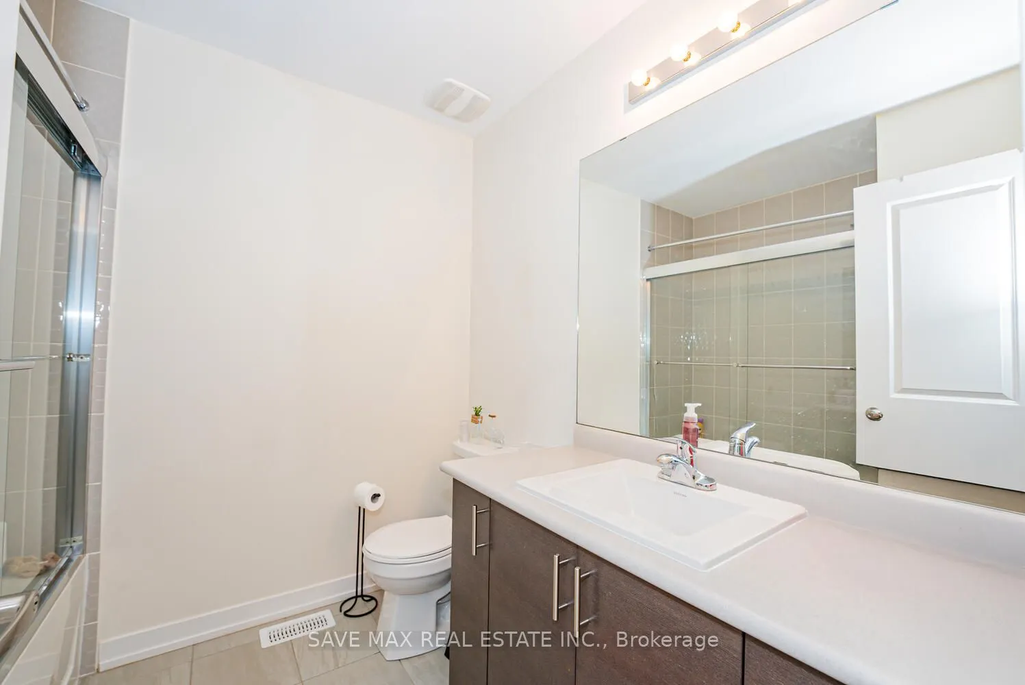 2638 Castlegate Crossing