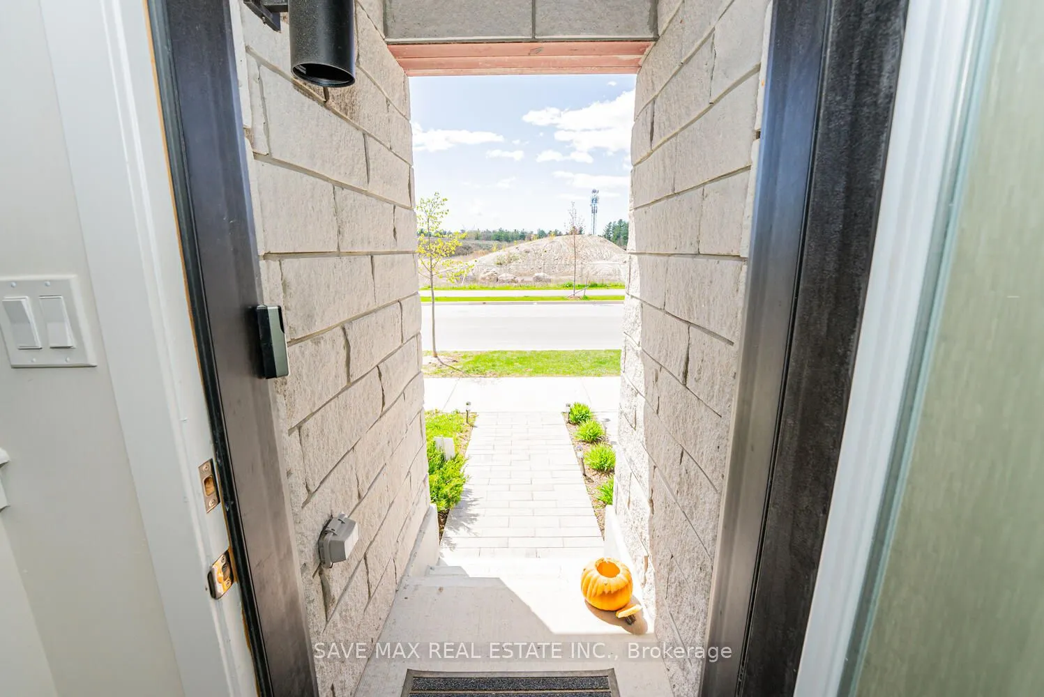 2638 Castlegate Crossing