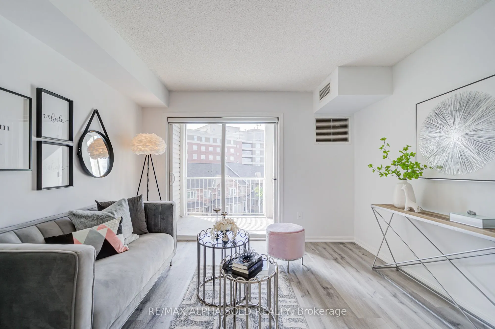 5225 Finch Avenue E, #332