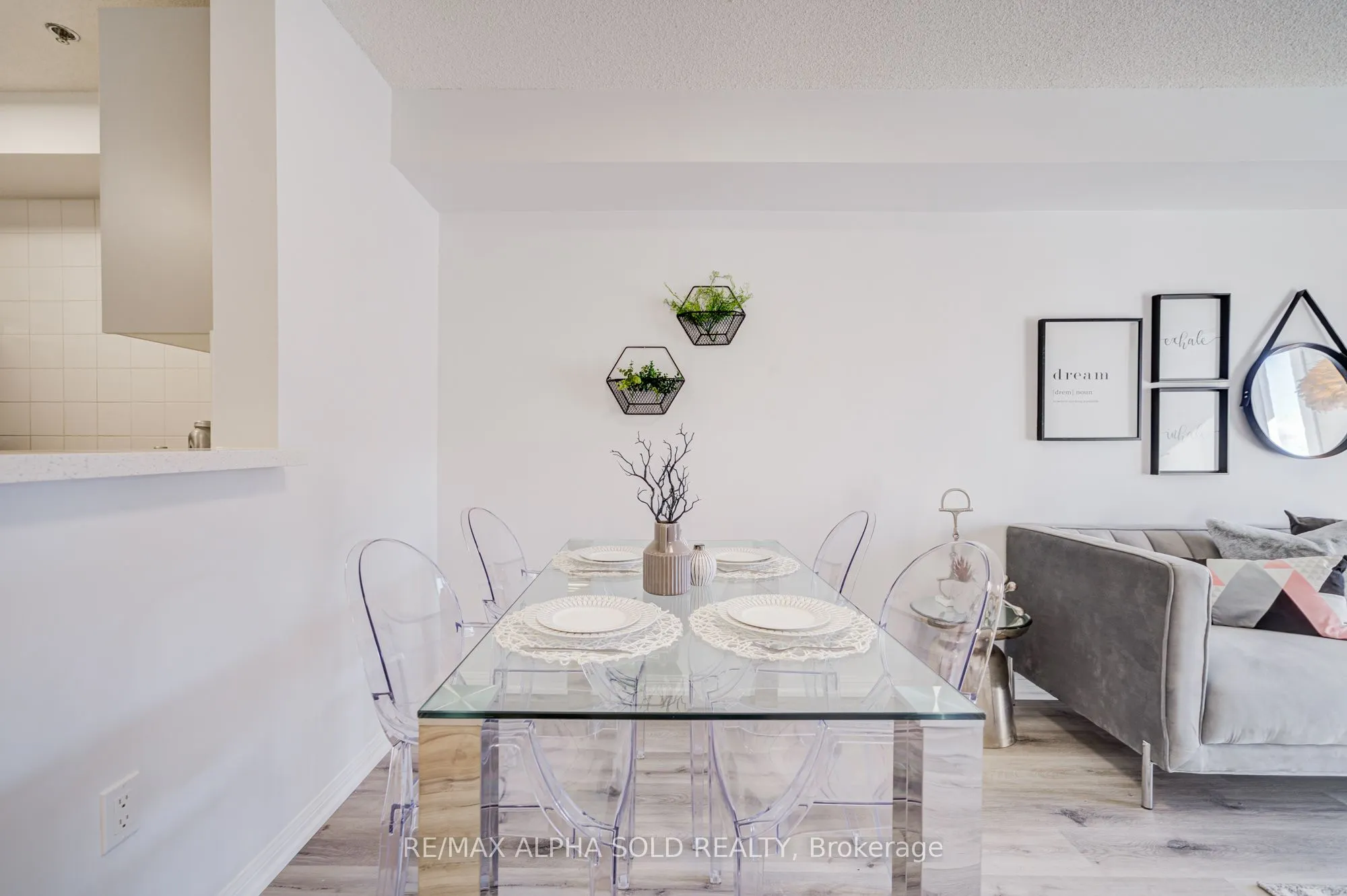 5225 Finch Avenue E, #332