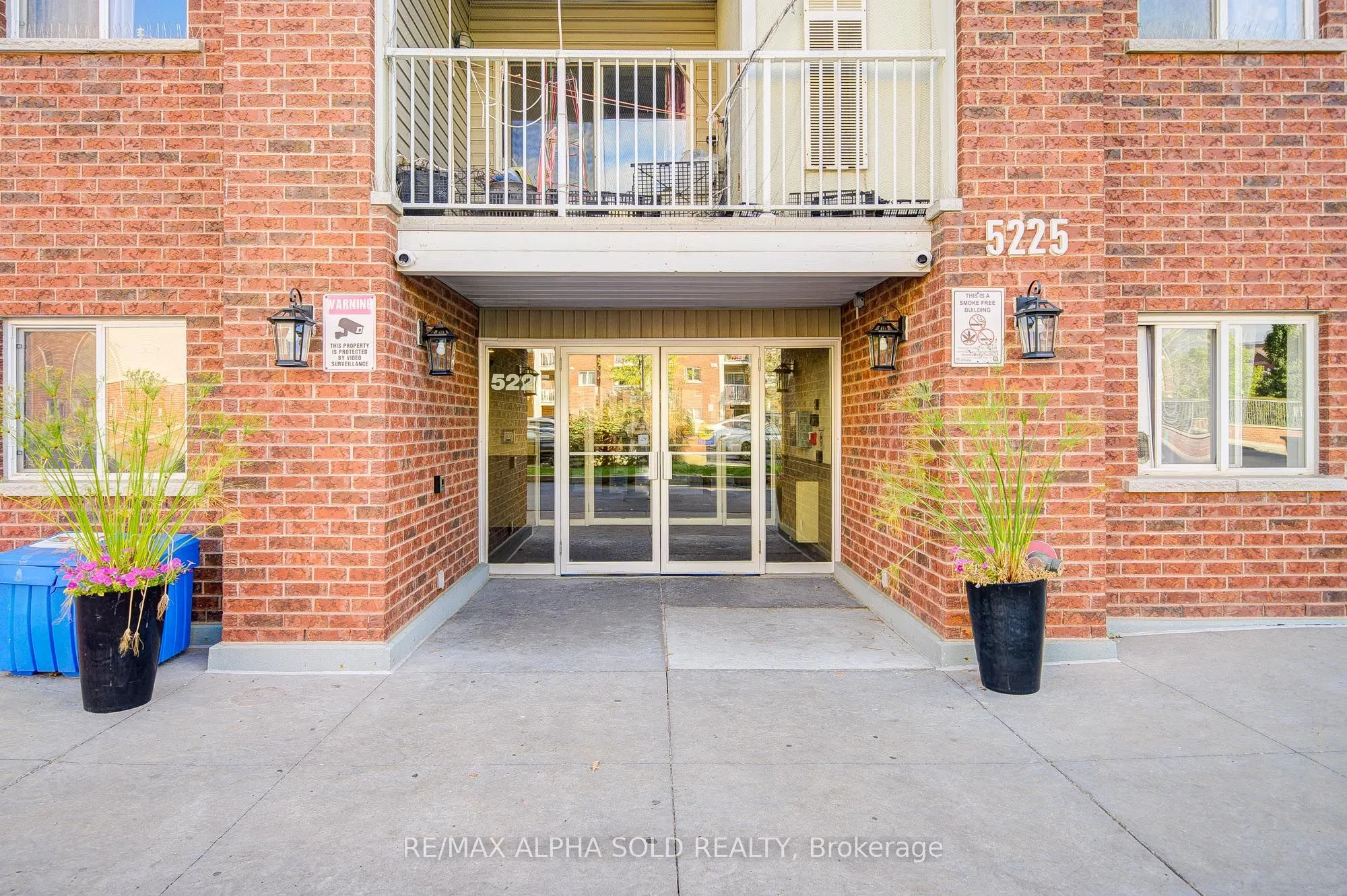 5225 Finch Avenue E, #332