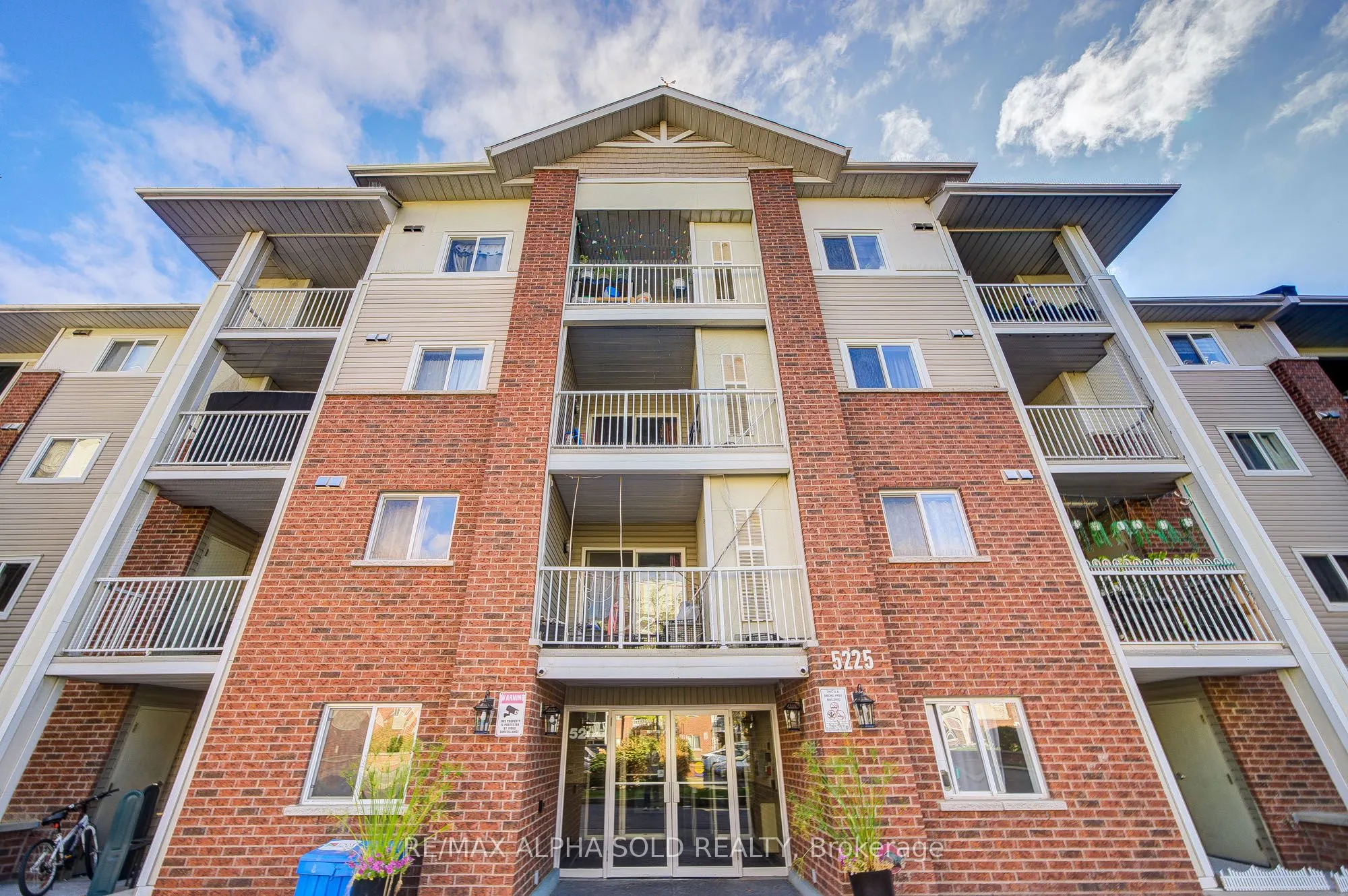 5225 Finch Avenue E, #332