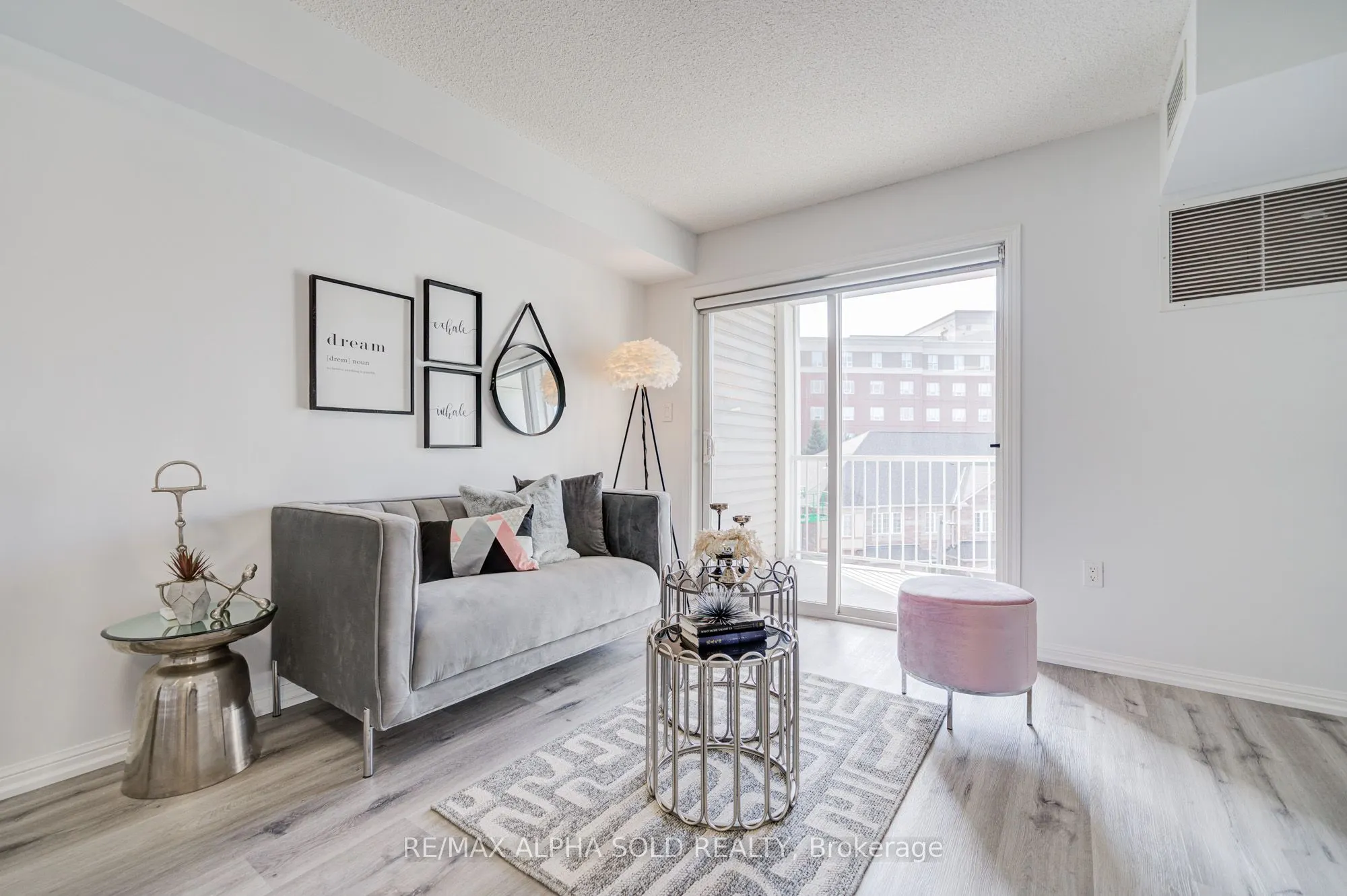 5225 Finch Avenue E, #332