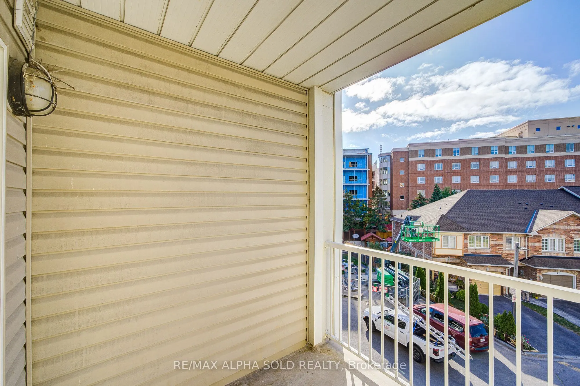 5225 Finch Avenue E, #332