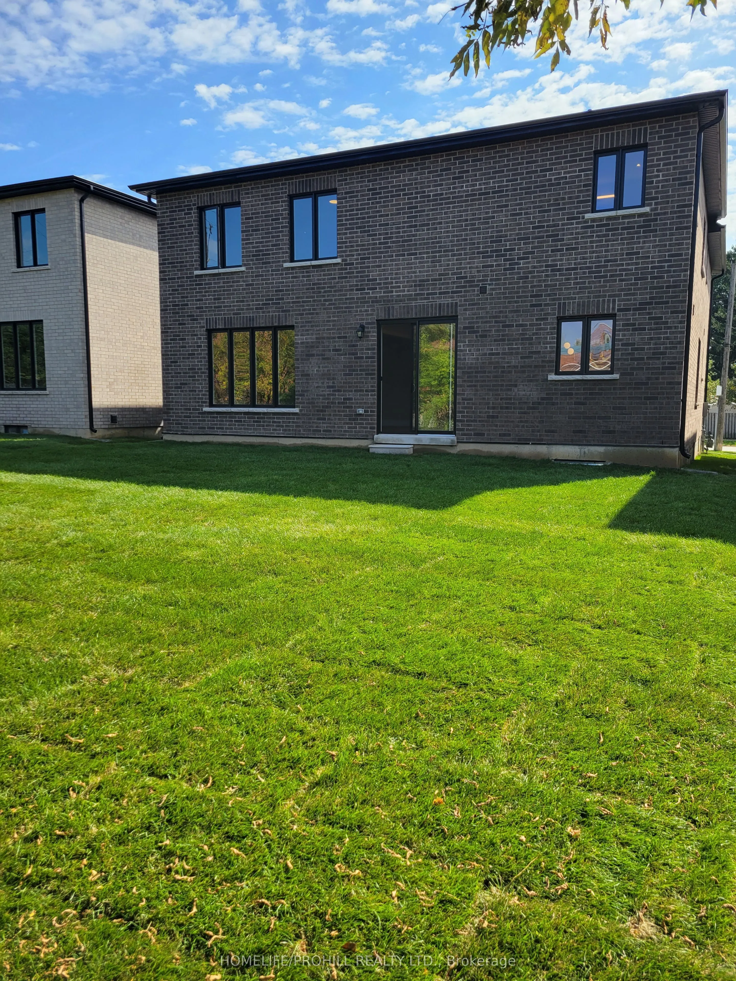 24 Clemes Drive