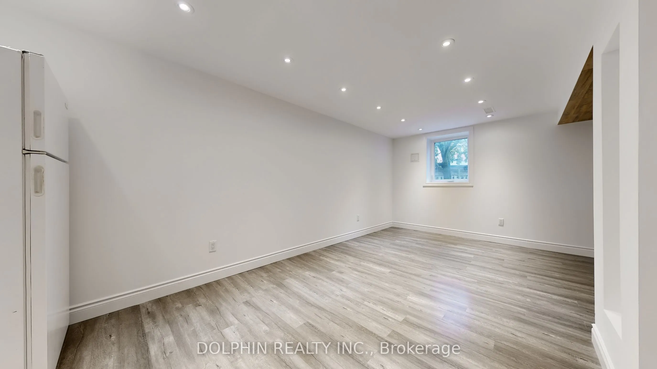 27 Carle Crescent