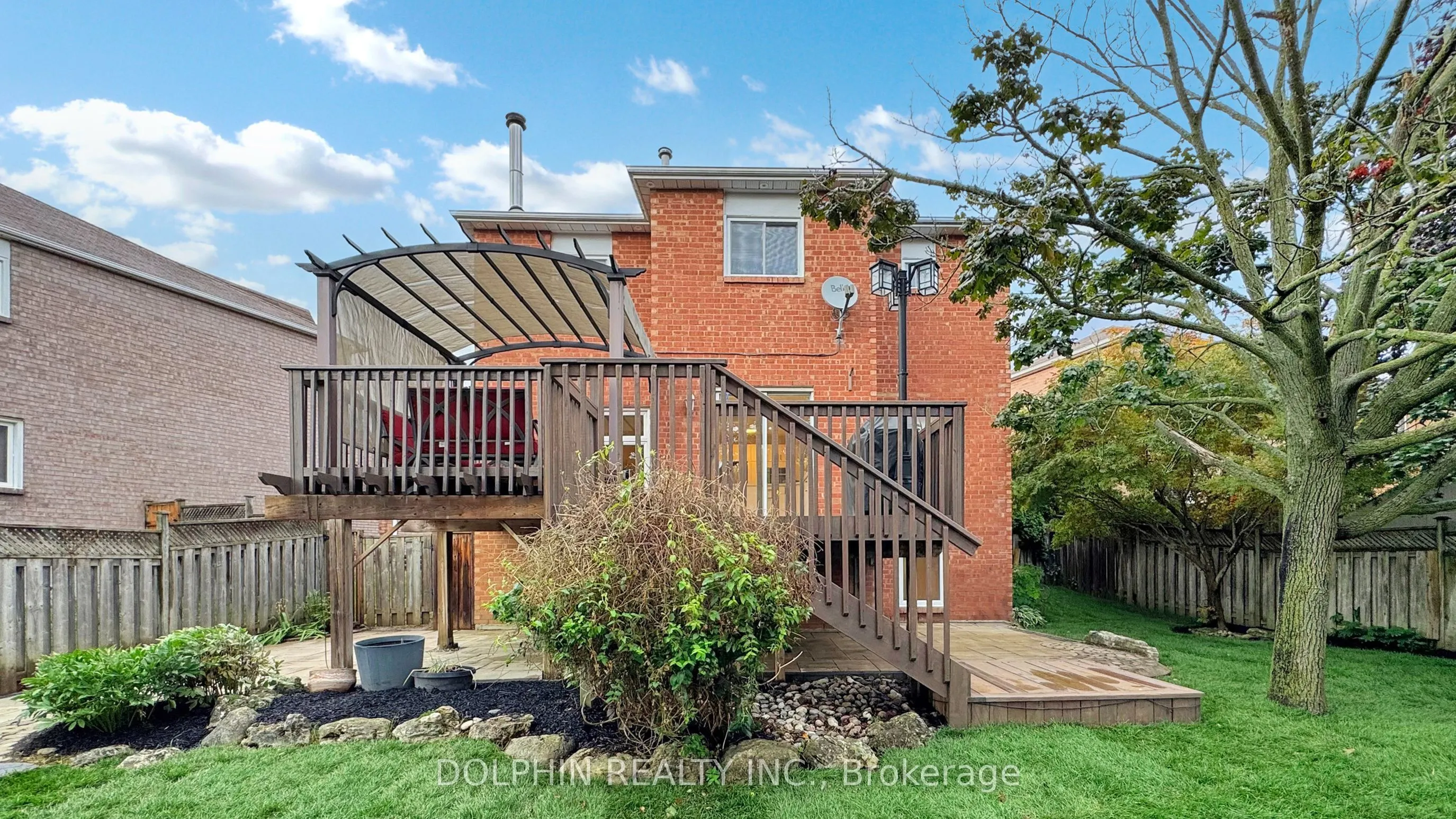 27 Carle Crescent