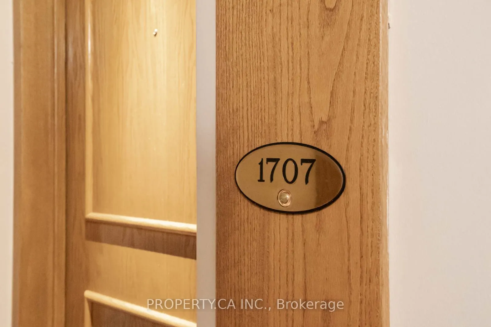 8 Lee Centre Drive, #1707