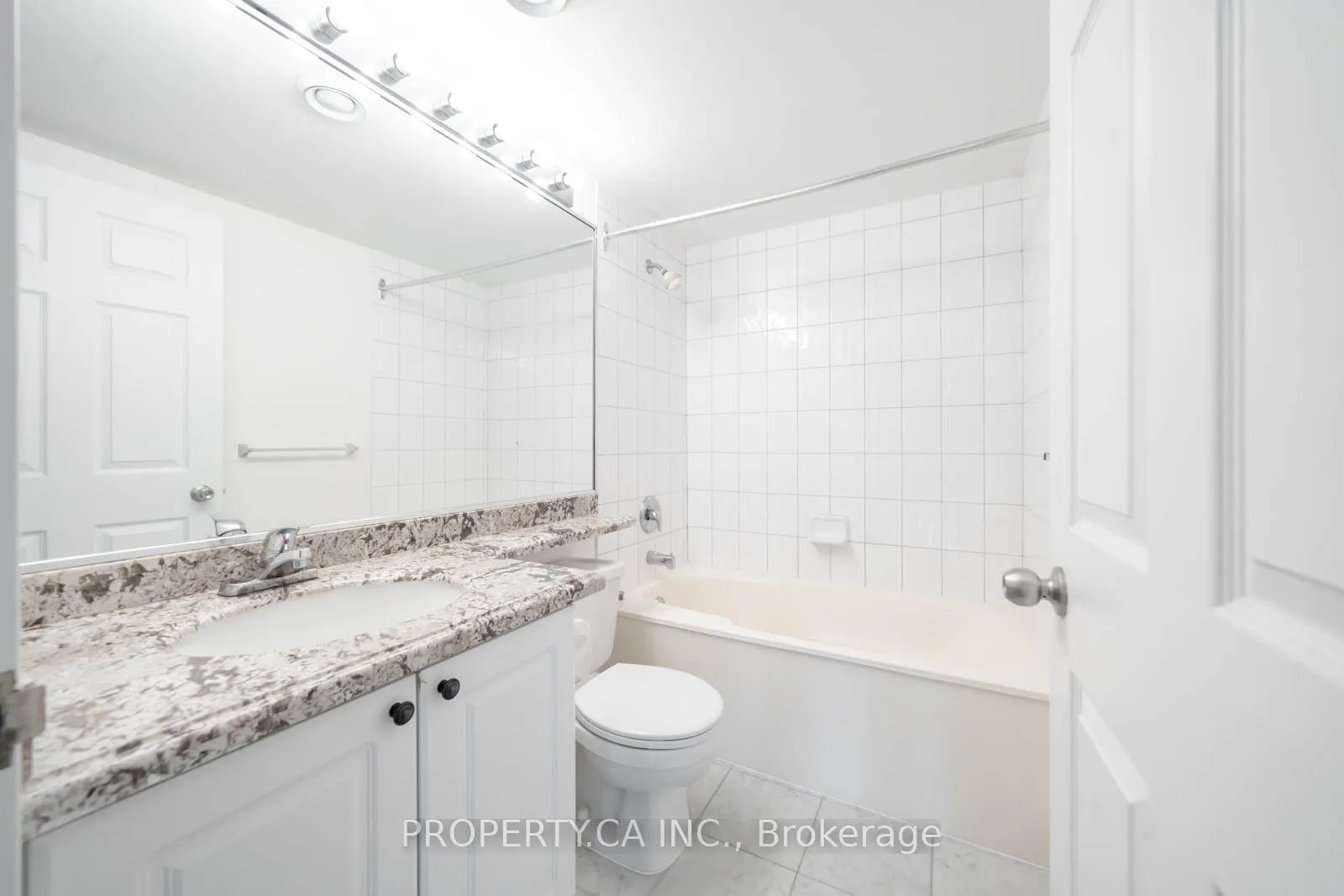 8 Lee Centre Drive, #1707