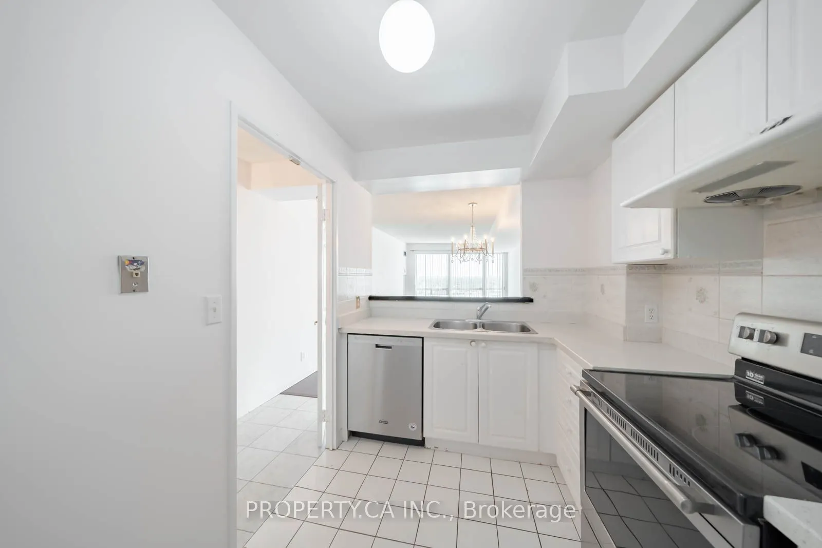 8 Lee Centre Drive, #1707