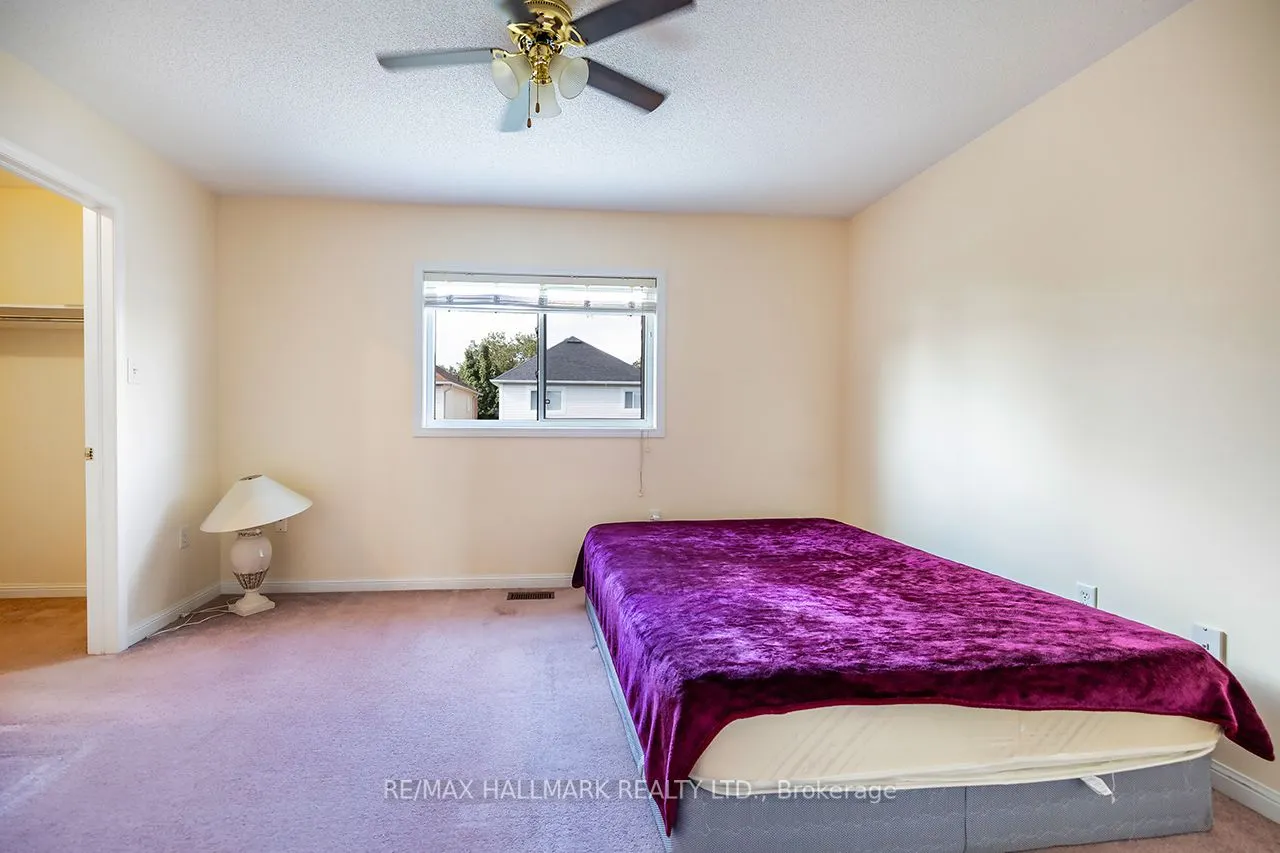 32 Samandria Avenue
