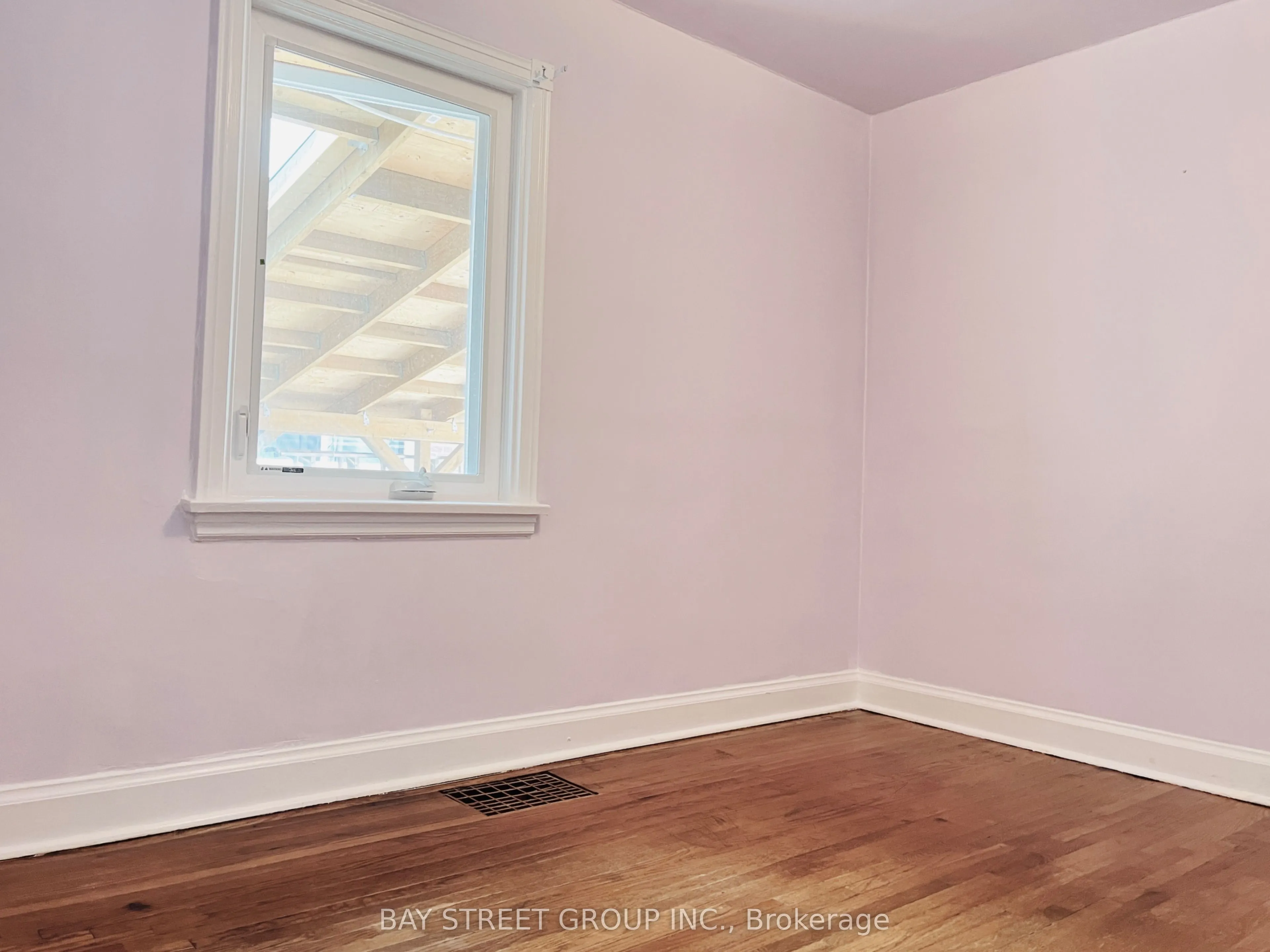1347 Victoria Pk Avenue, #Main