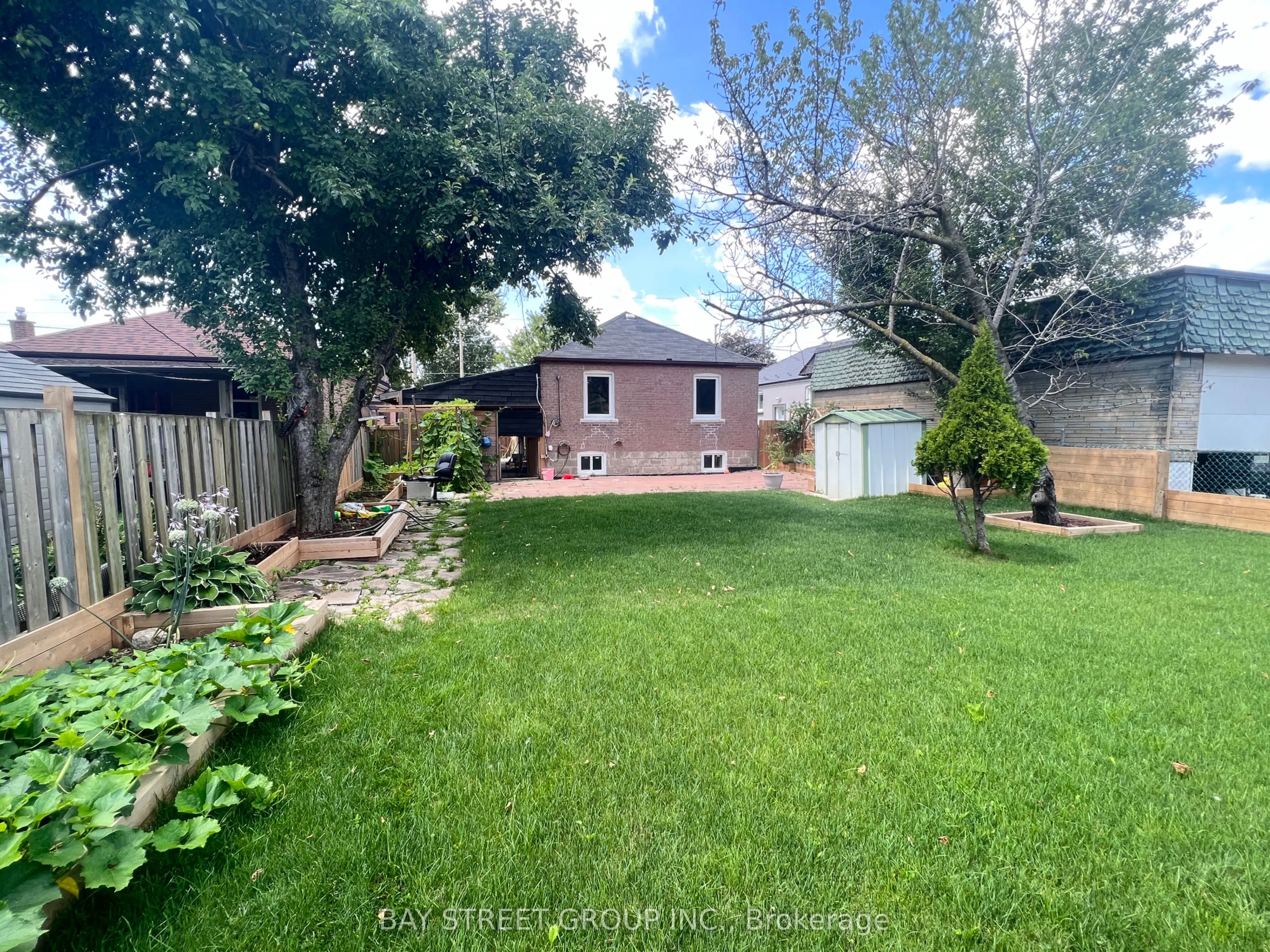 1347 Victoria Pk Avenue, #Main