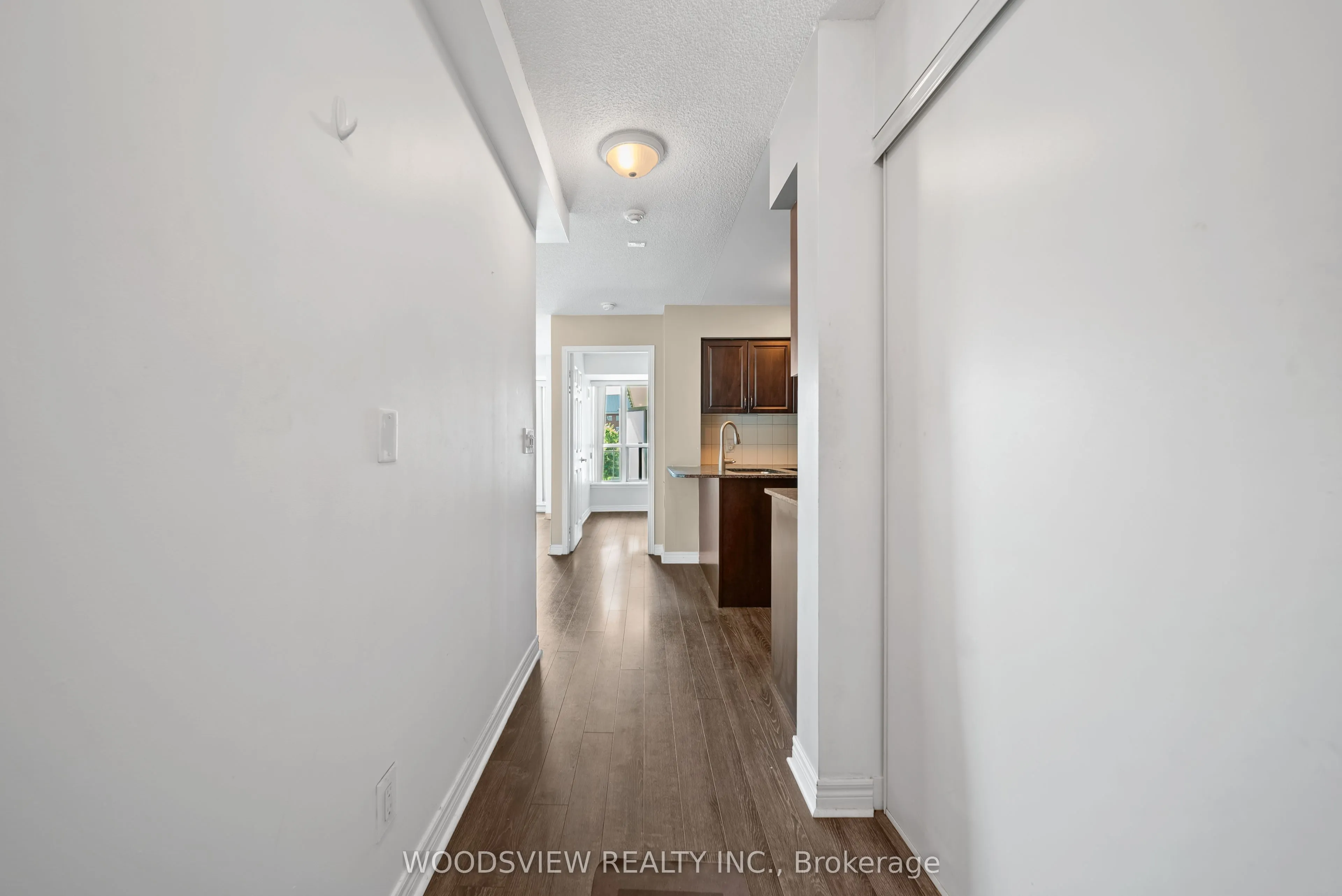 60 Fairfax Crescent, #233