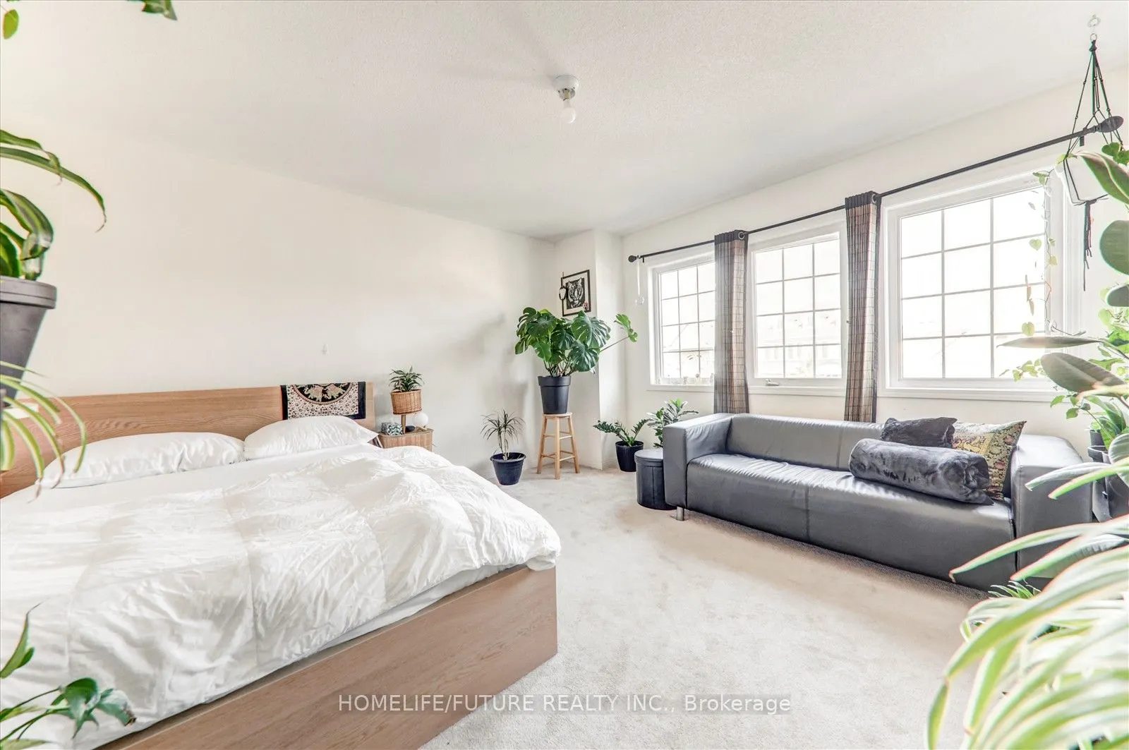 47 Henry Smith Avenue
