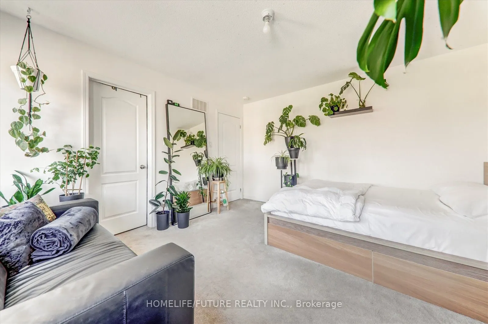 47 Henry Smith Avenue