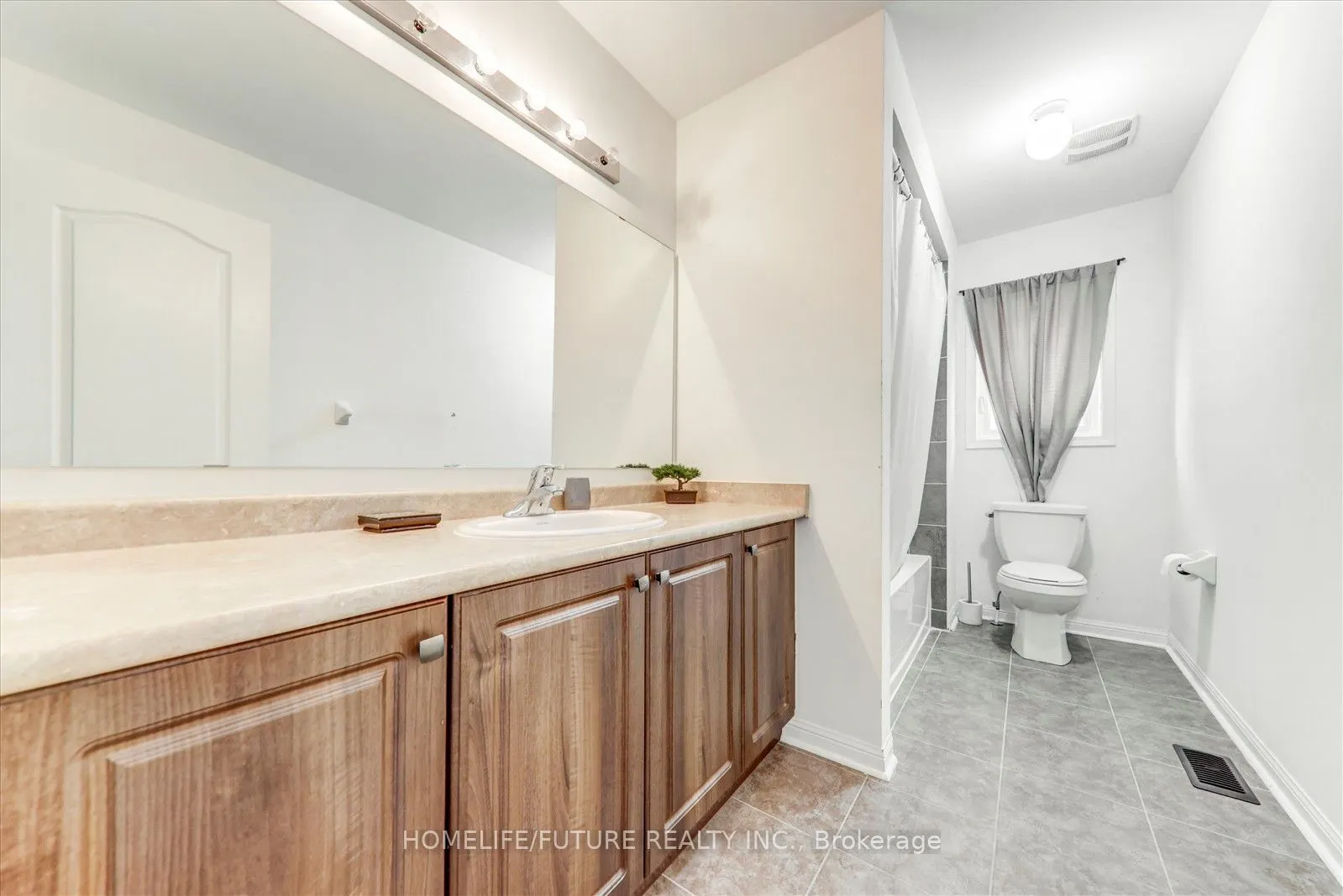 47 Henry Smith Avenue